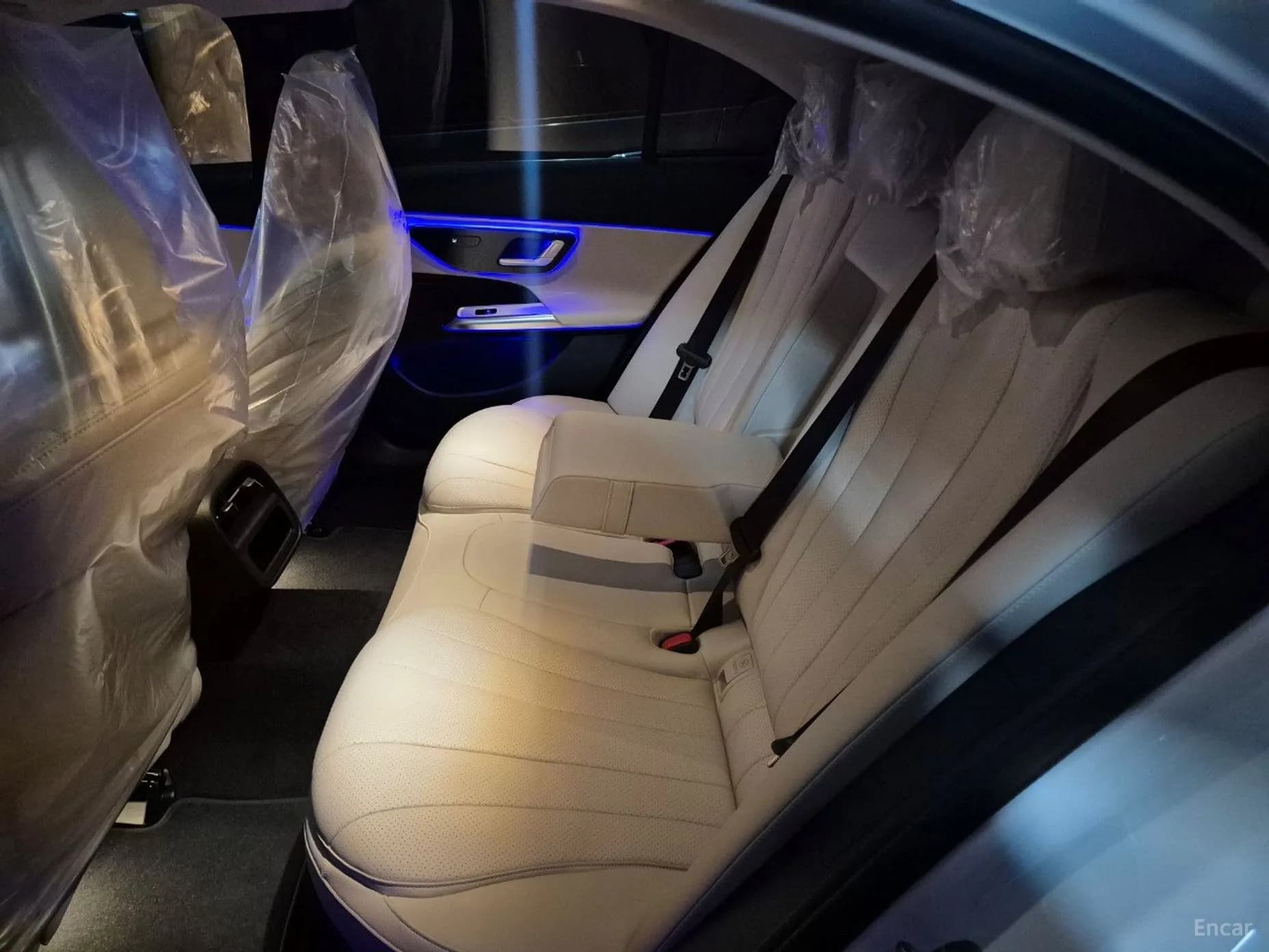 E-Class W214