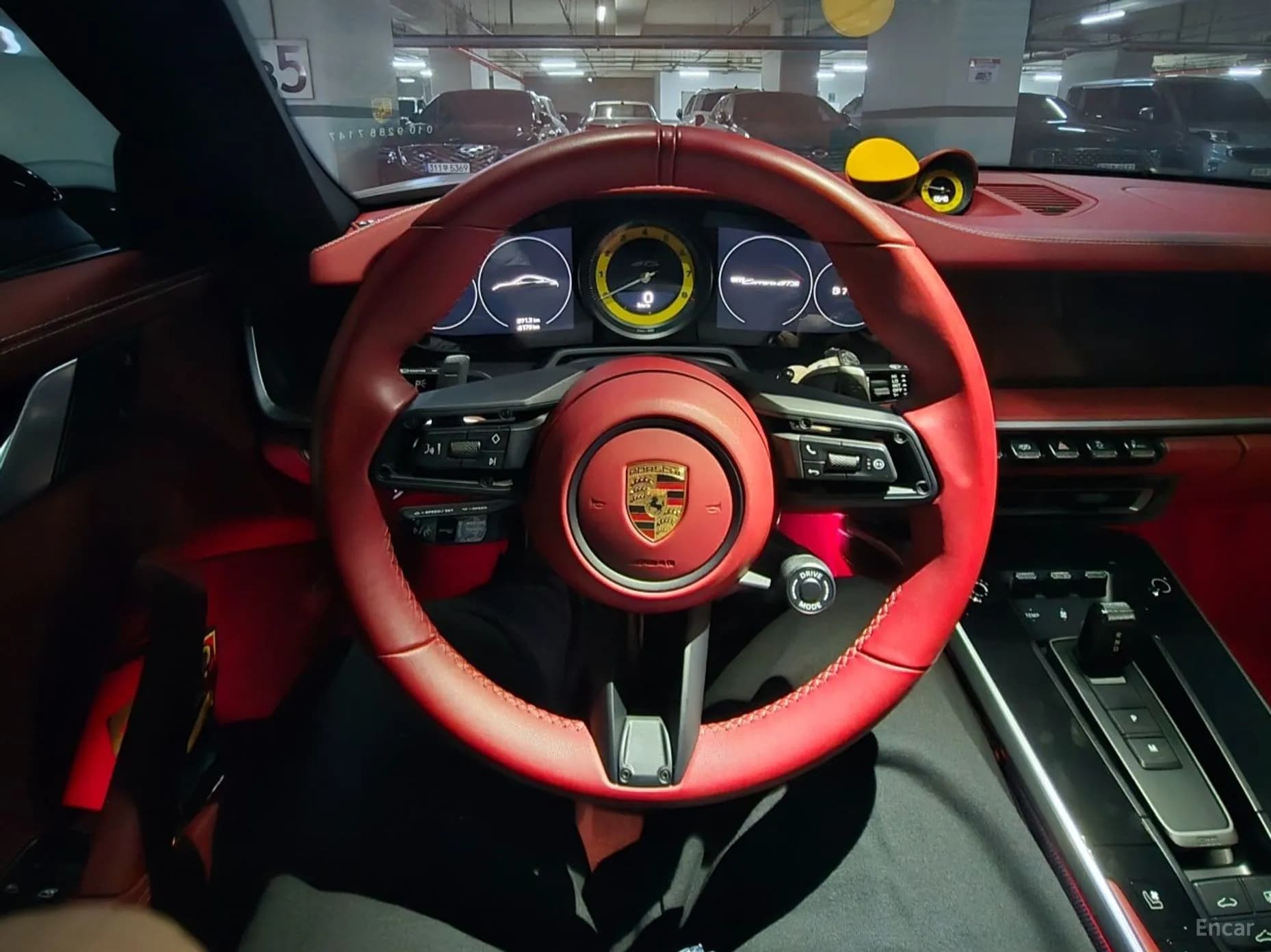 911 (992)