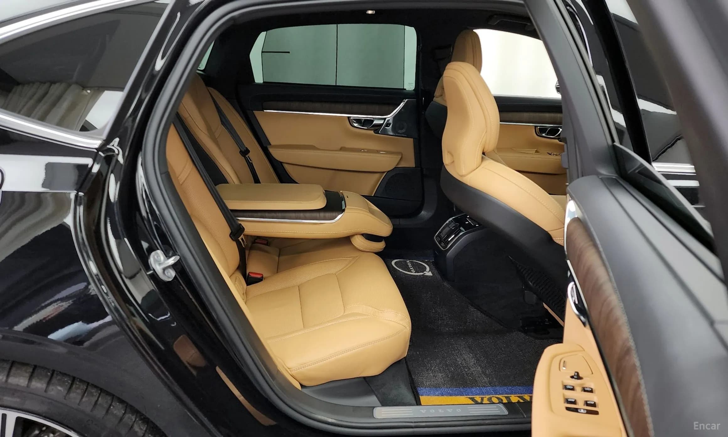S90