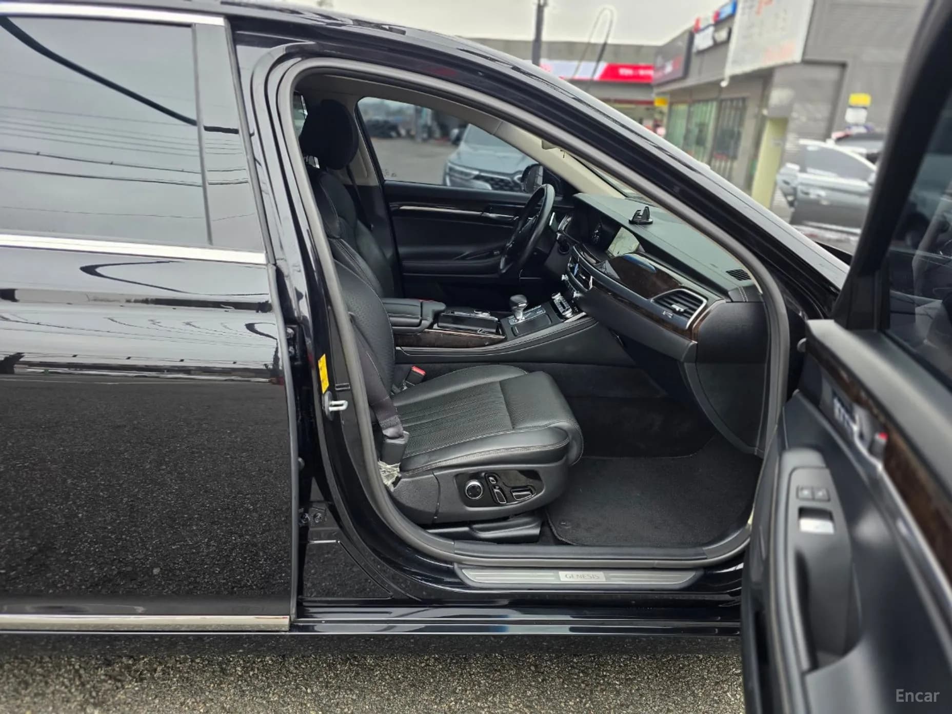 G90