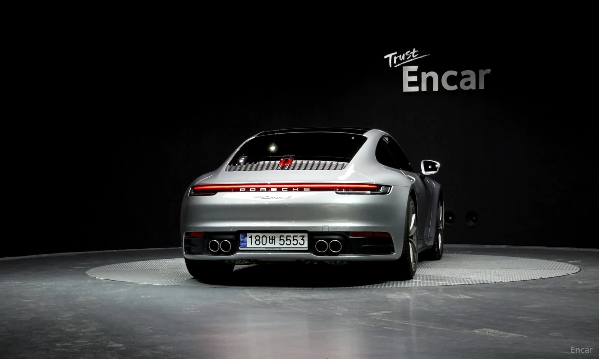 911 (992)