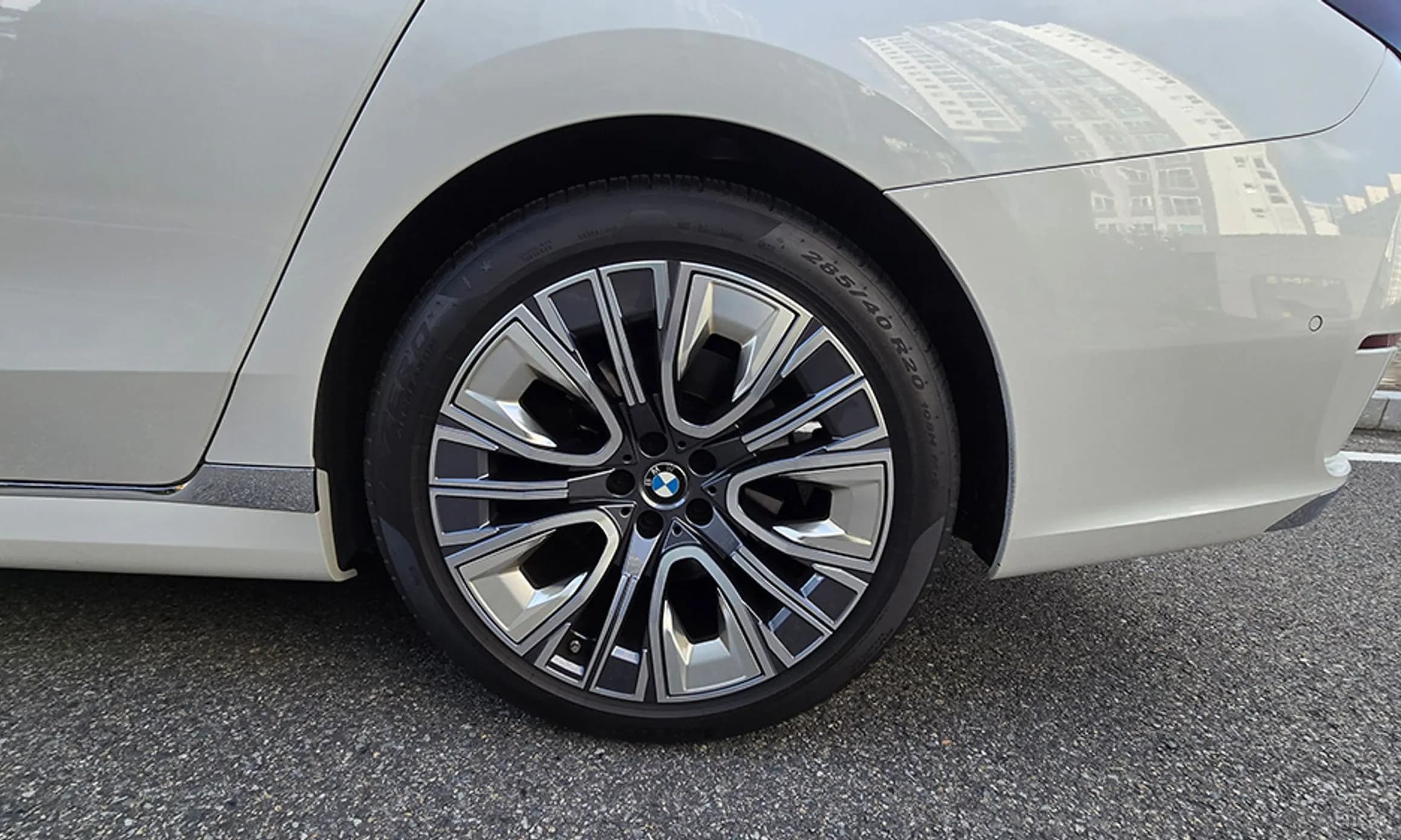 7 Series (G70)