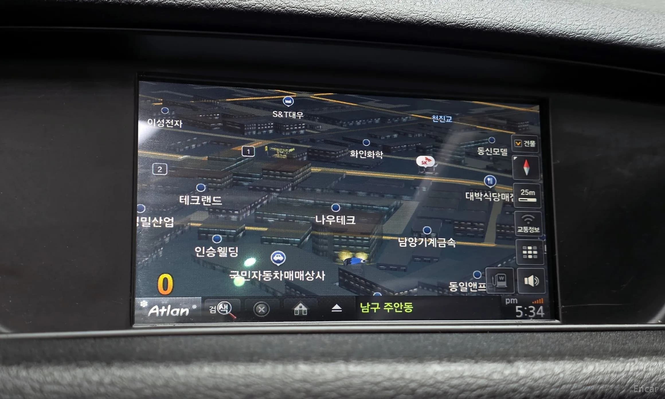 X1 (E84)