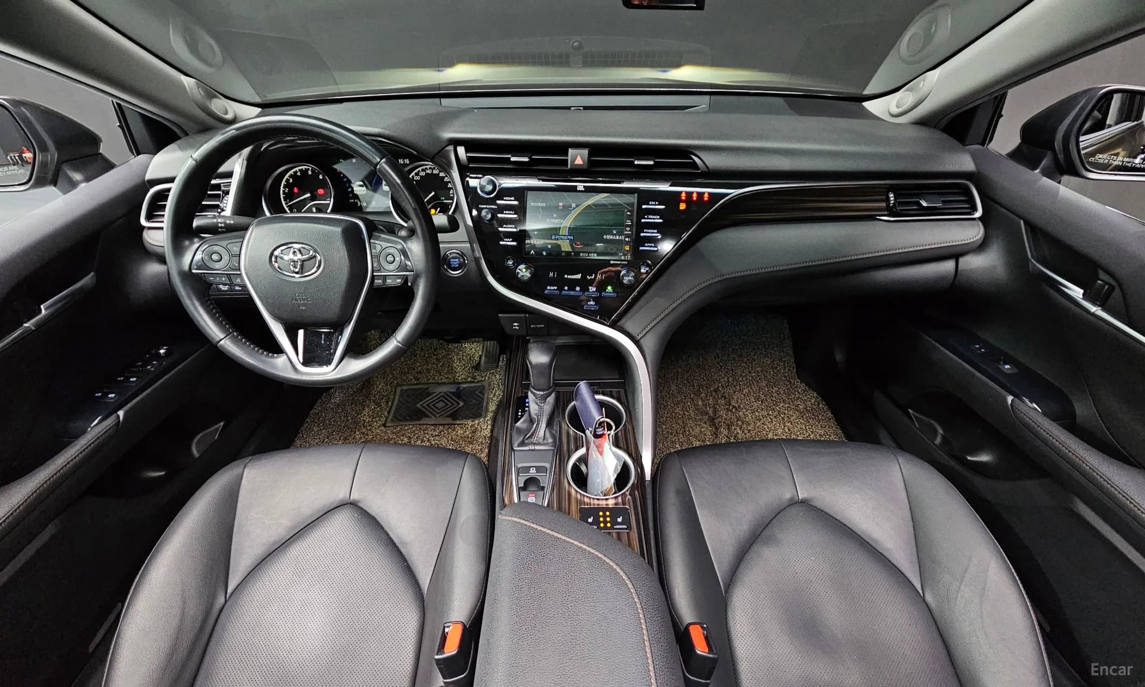 Camry (XV70)