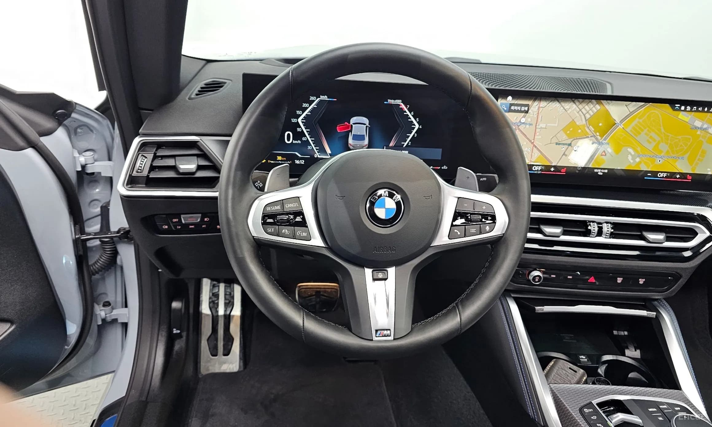 2 Series (G42)