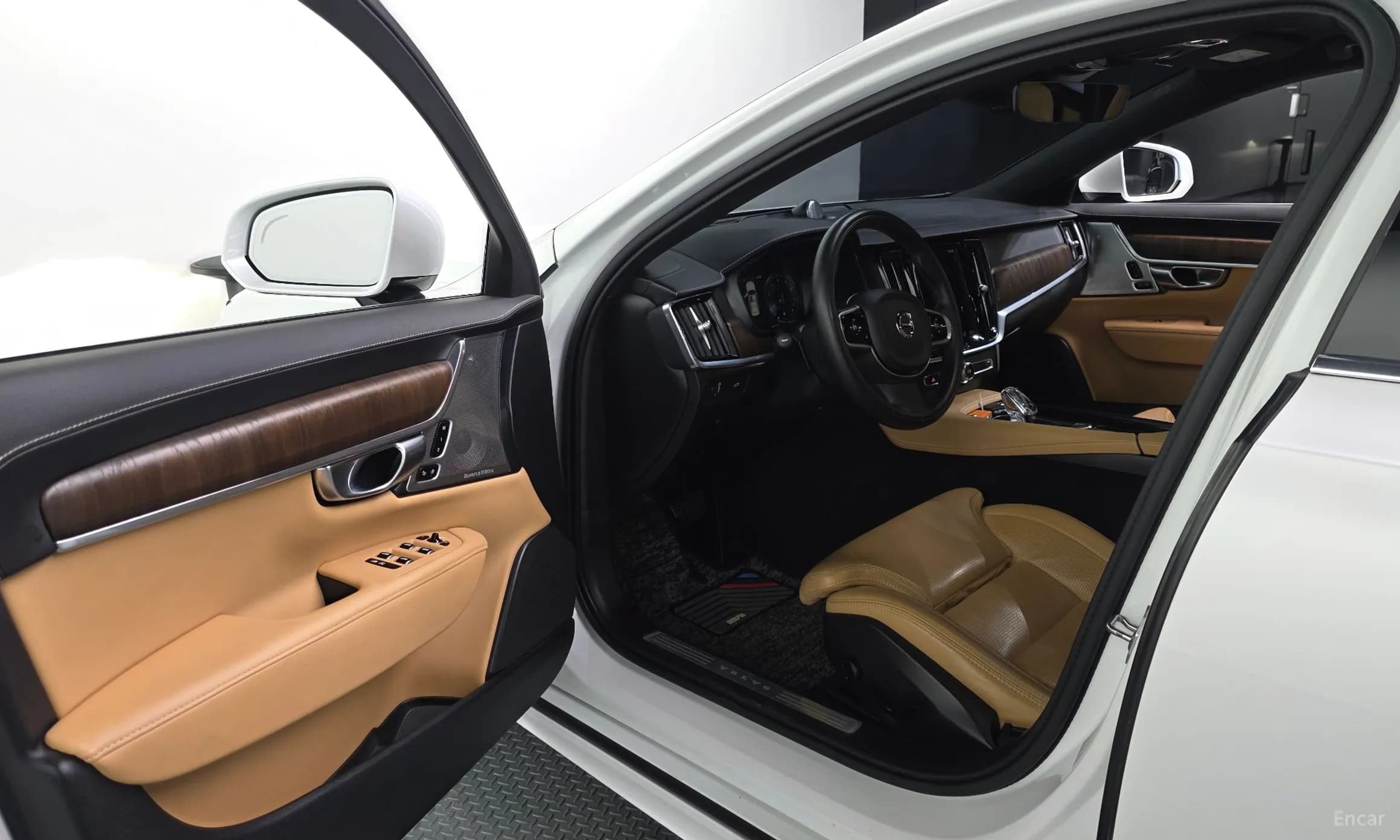 S90