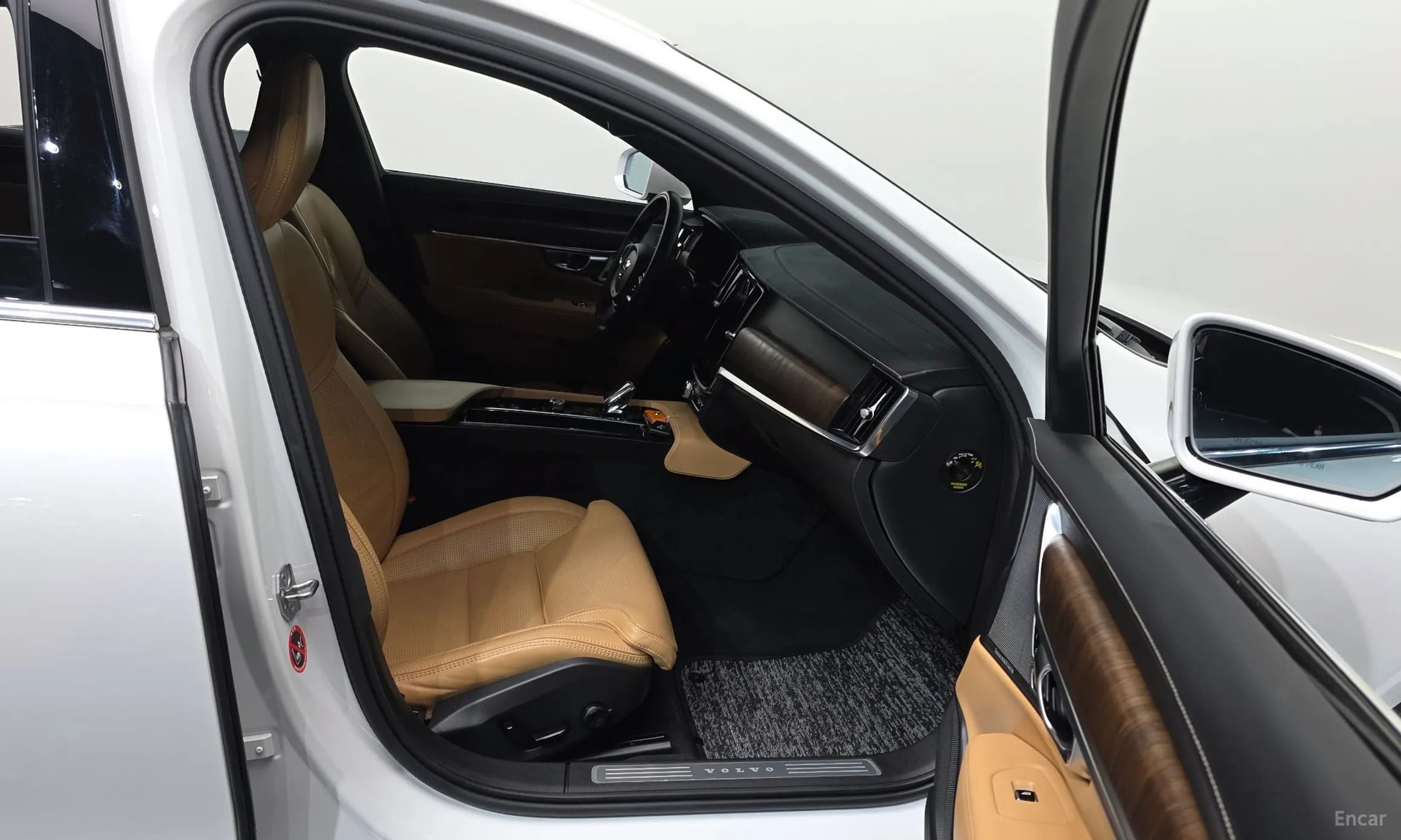 S90