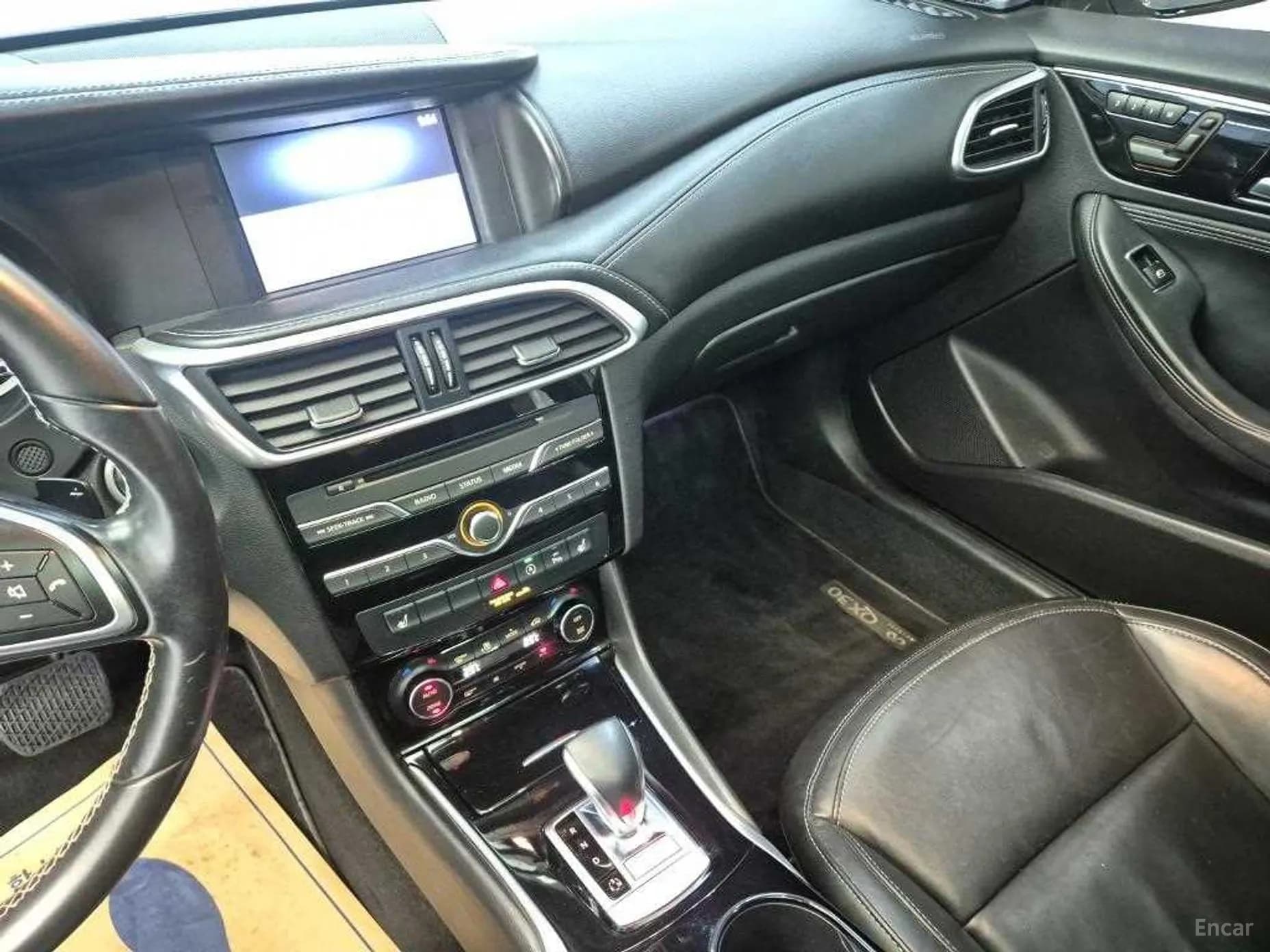 QX30