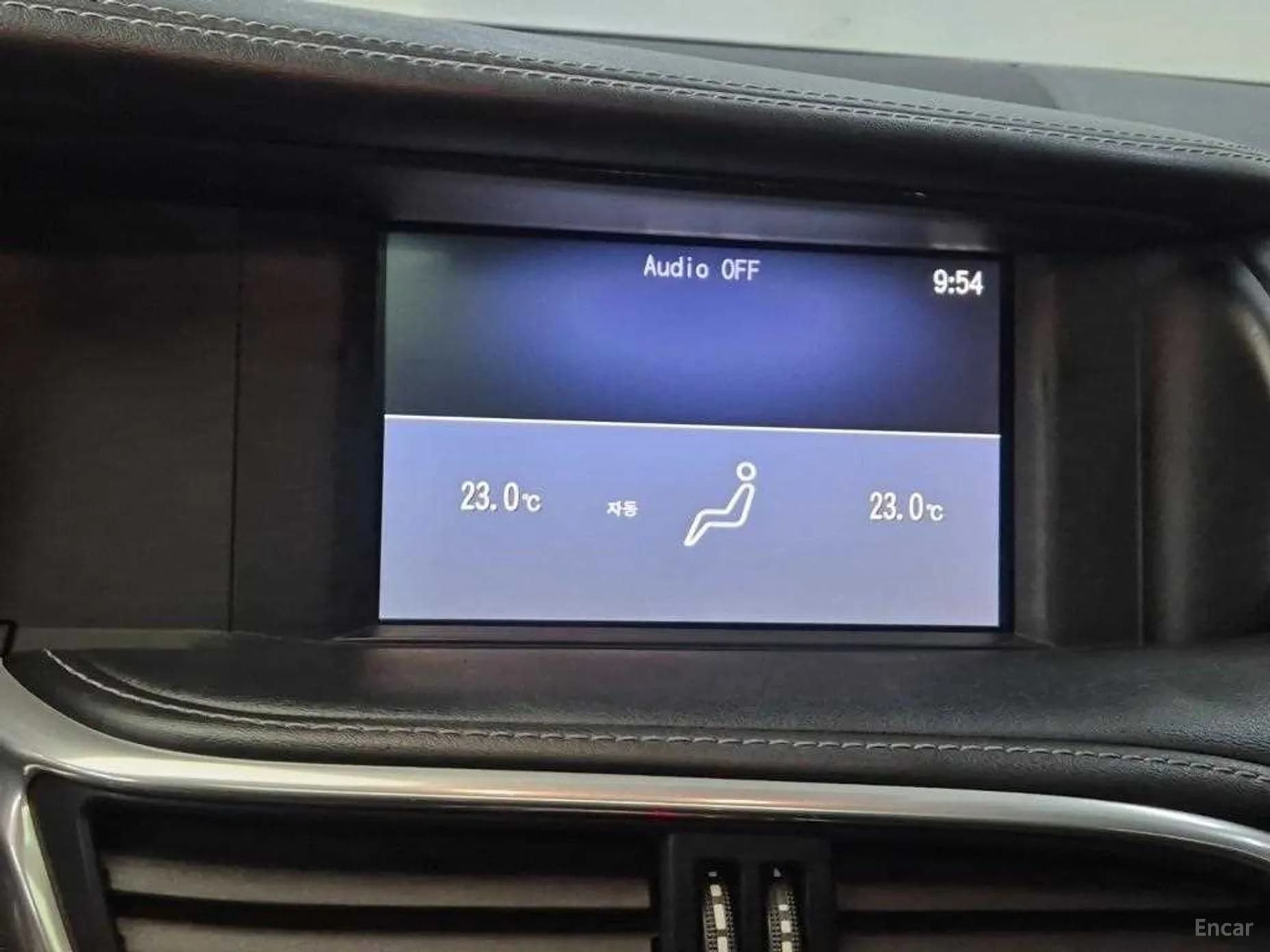 QX30