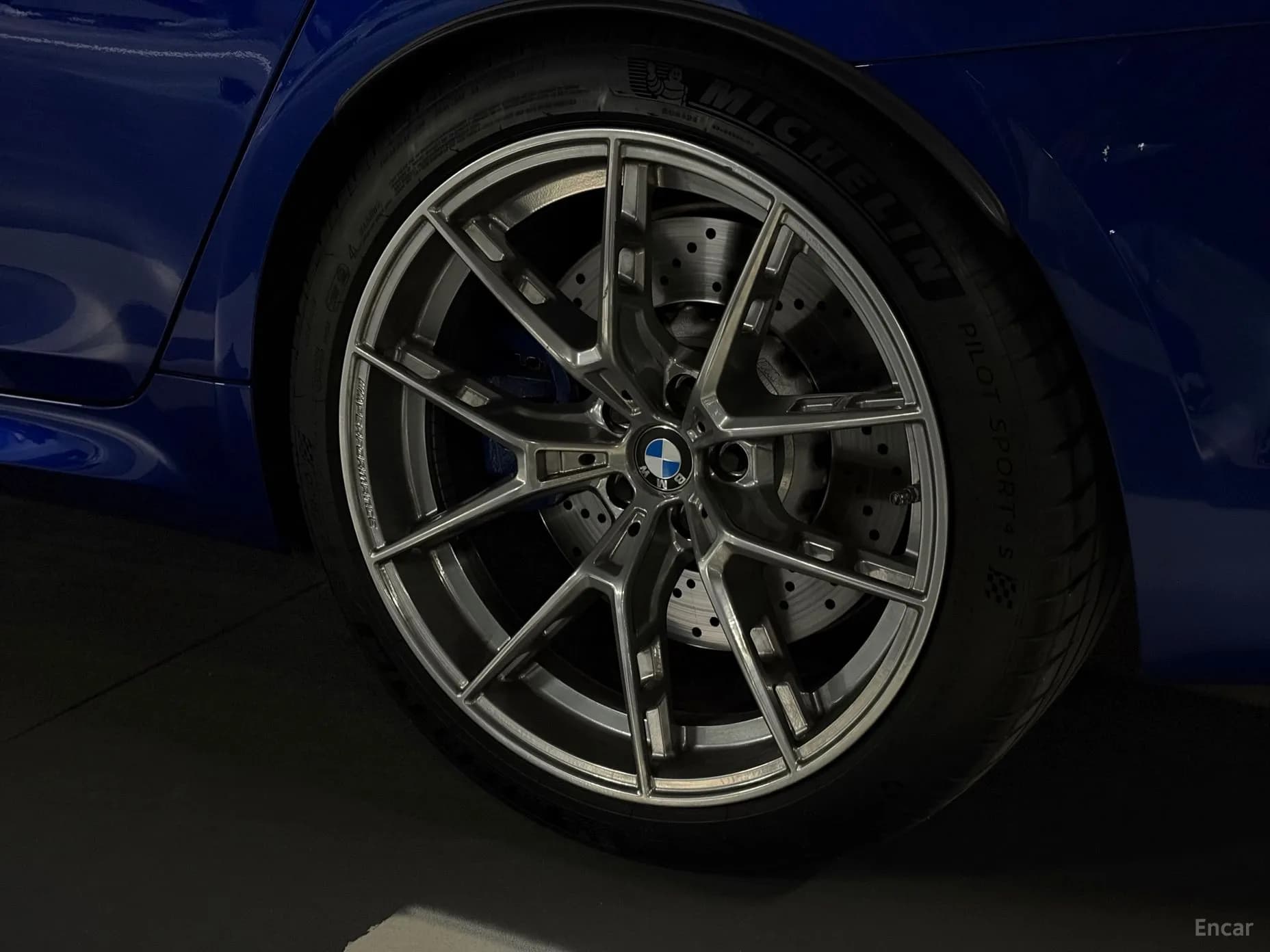 M5 (F90)