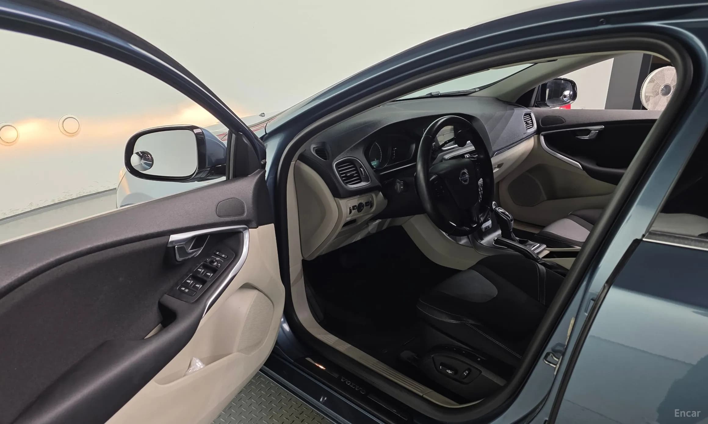 V40