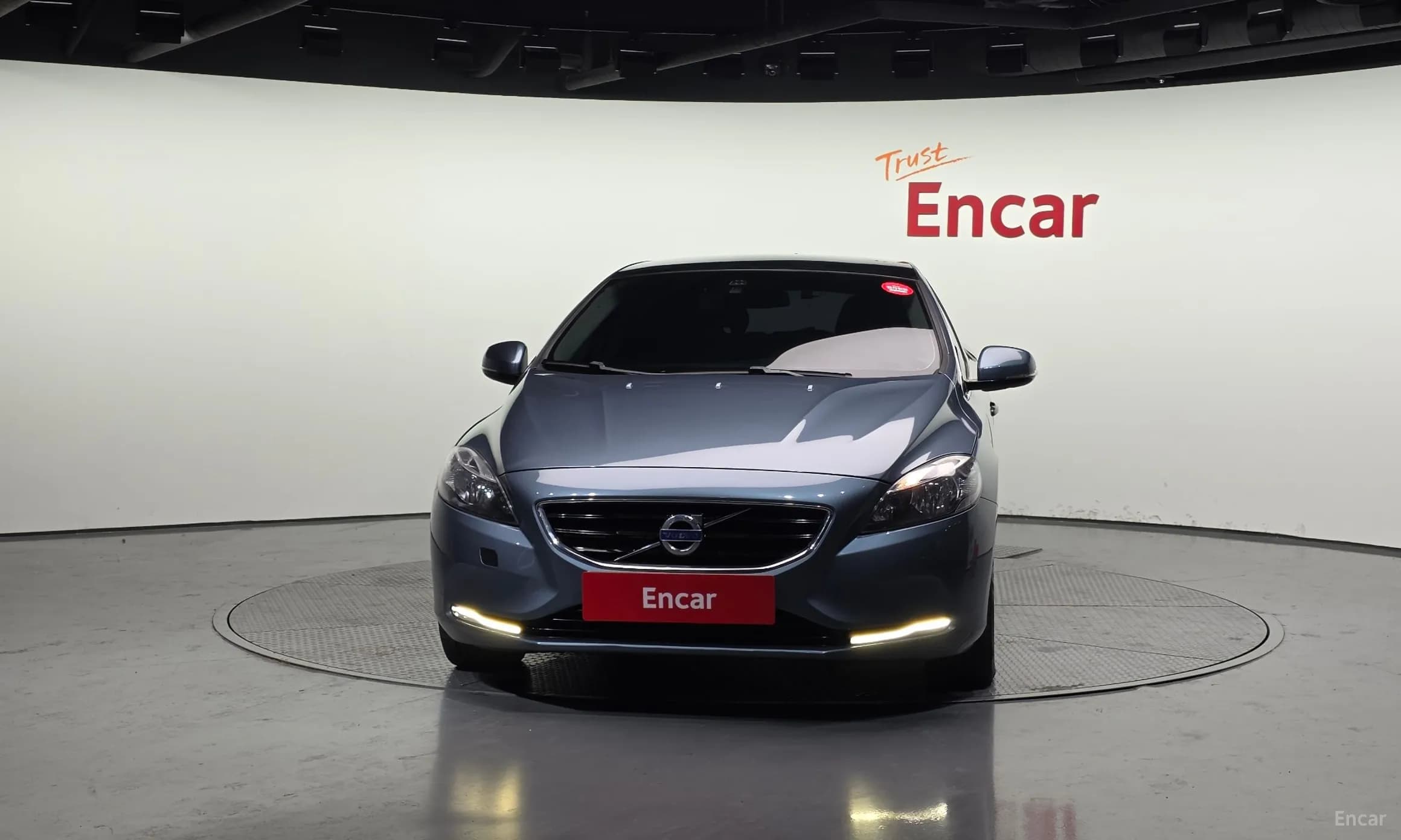 V40