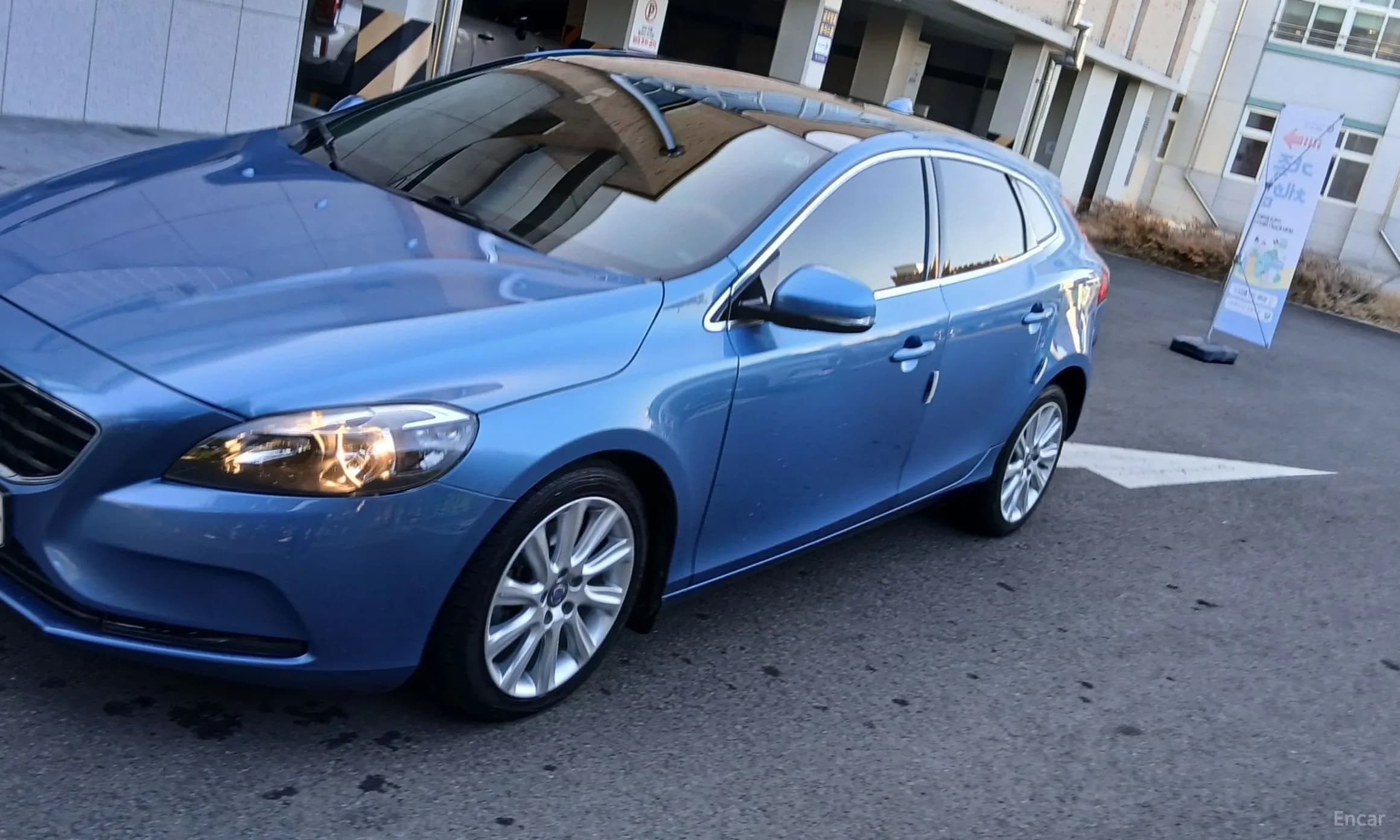 V40