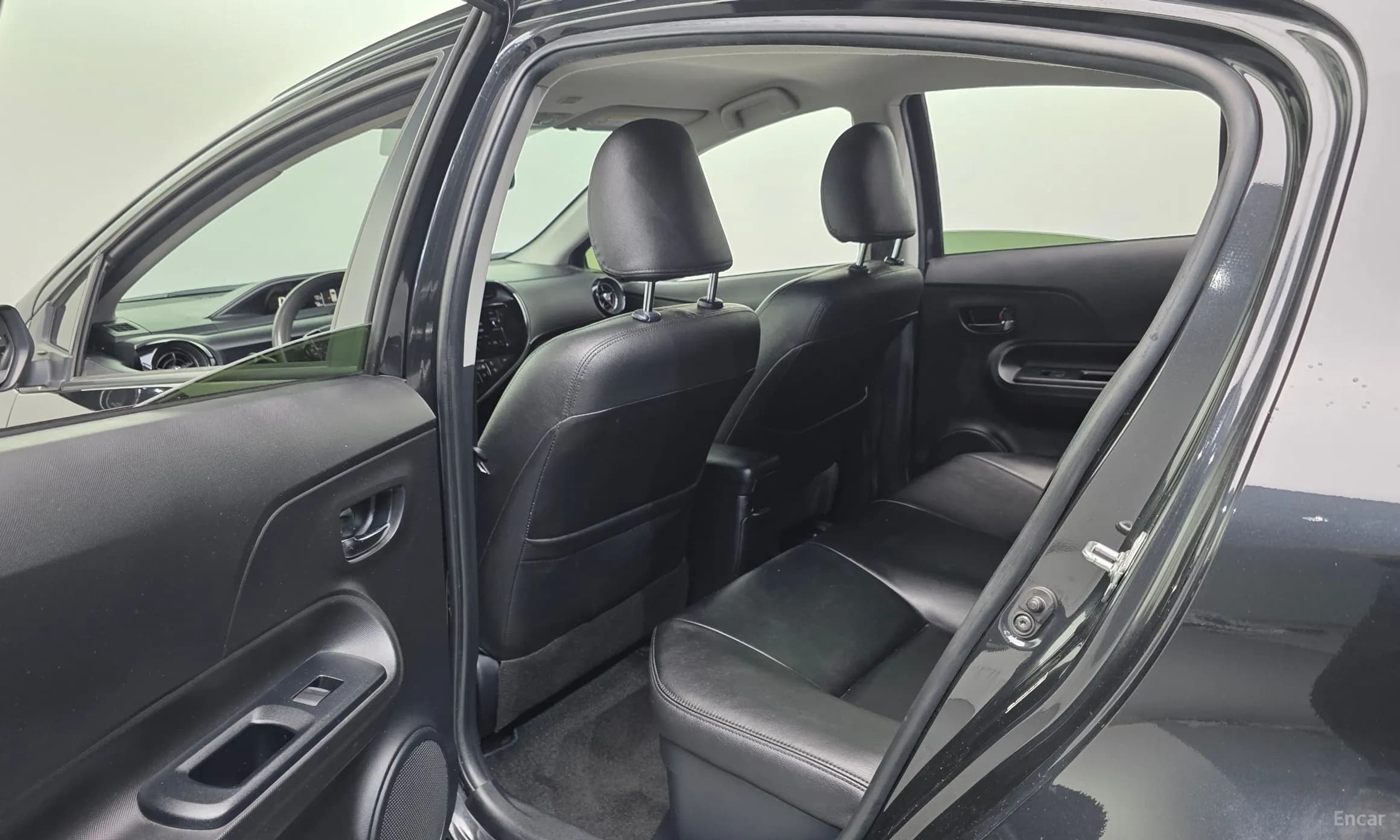 Prius C