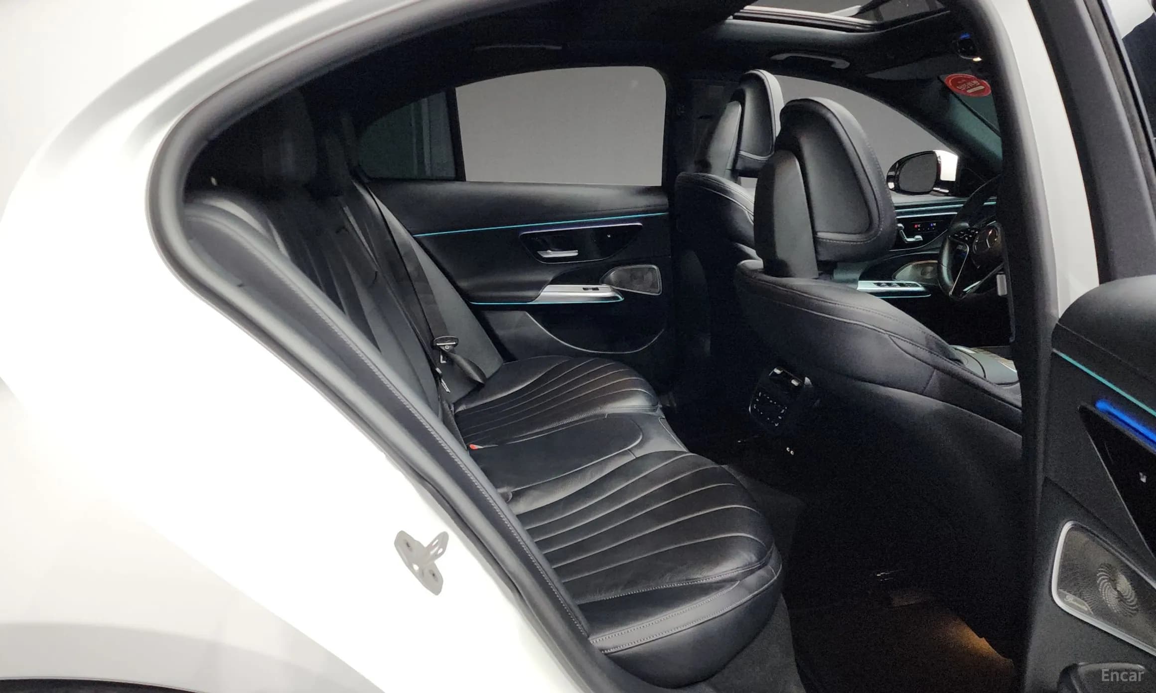 E-Class W214