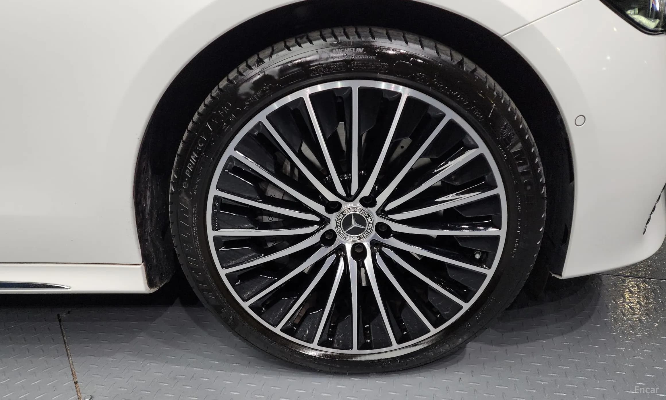 E-Class W214