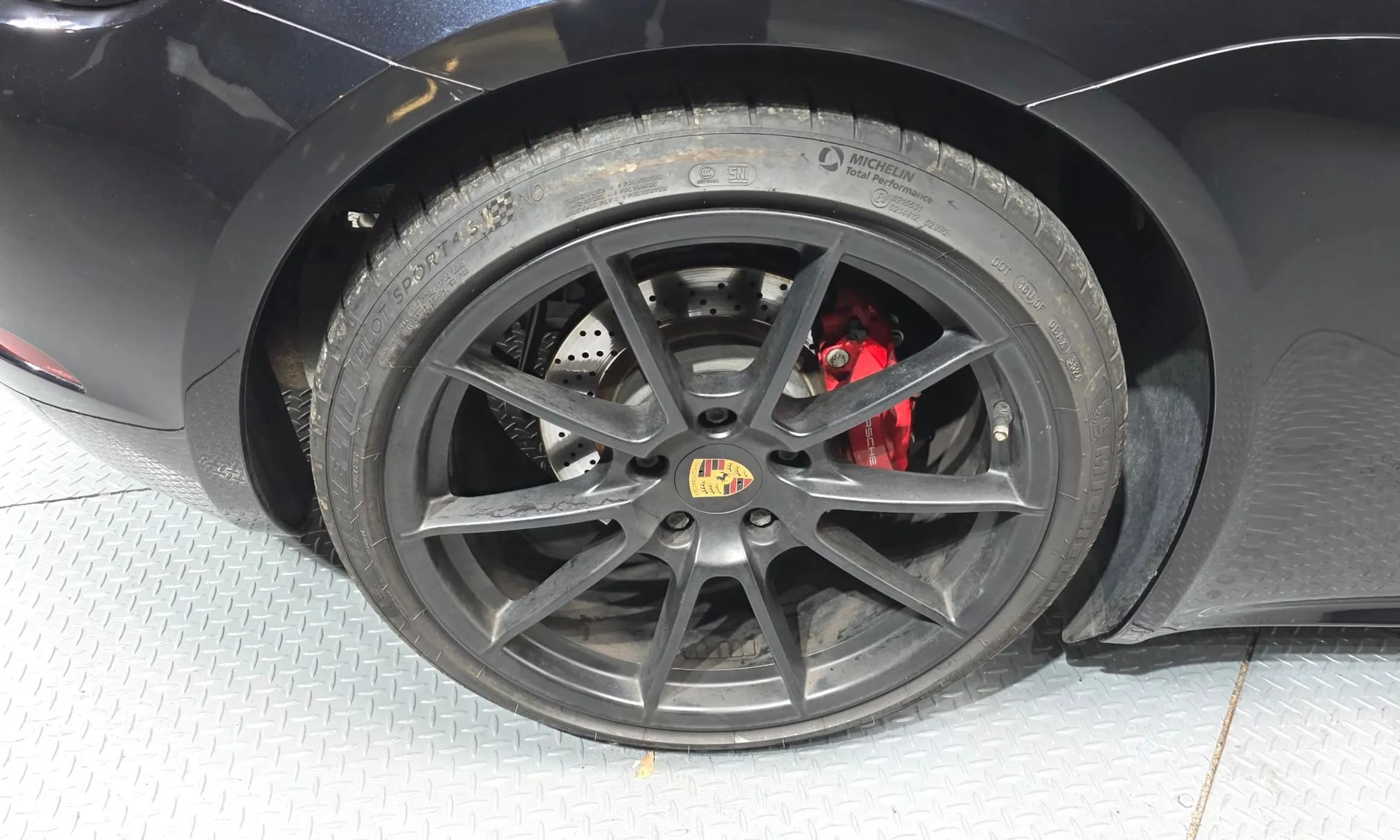 718 Cayman