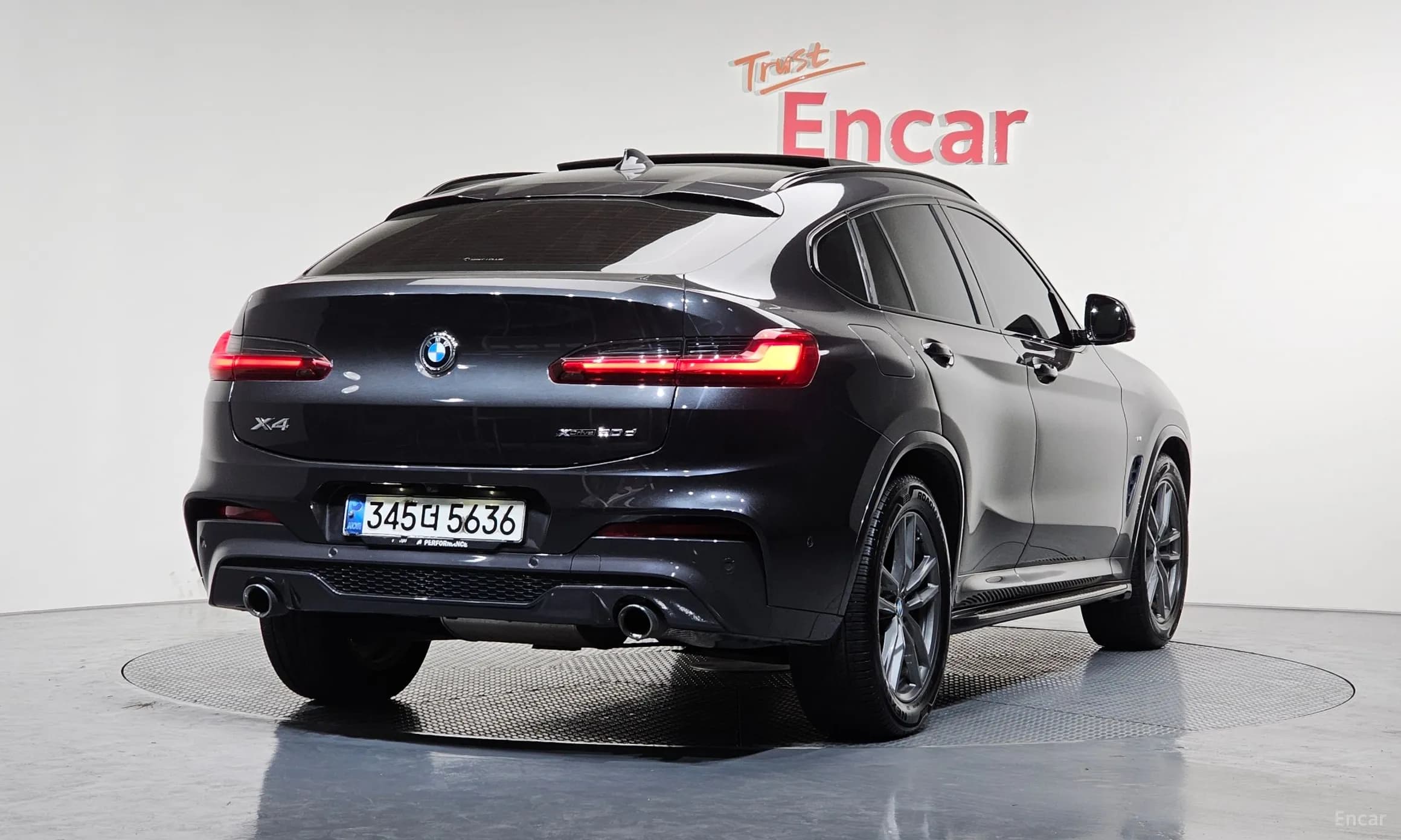 X4 (G02)