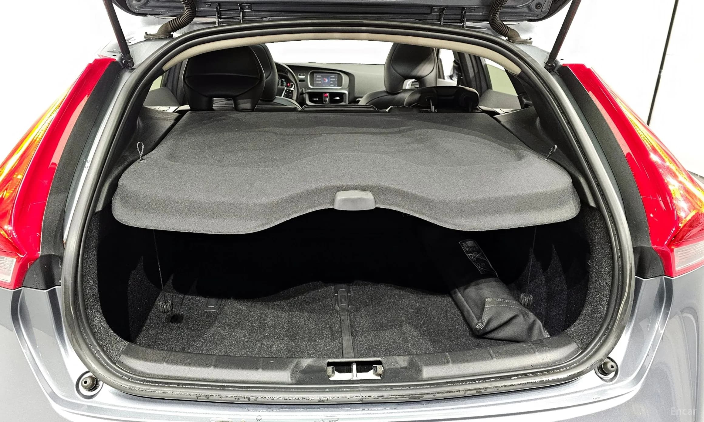 V40 Cross Country