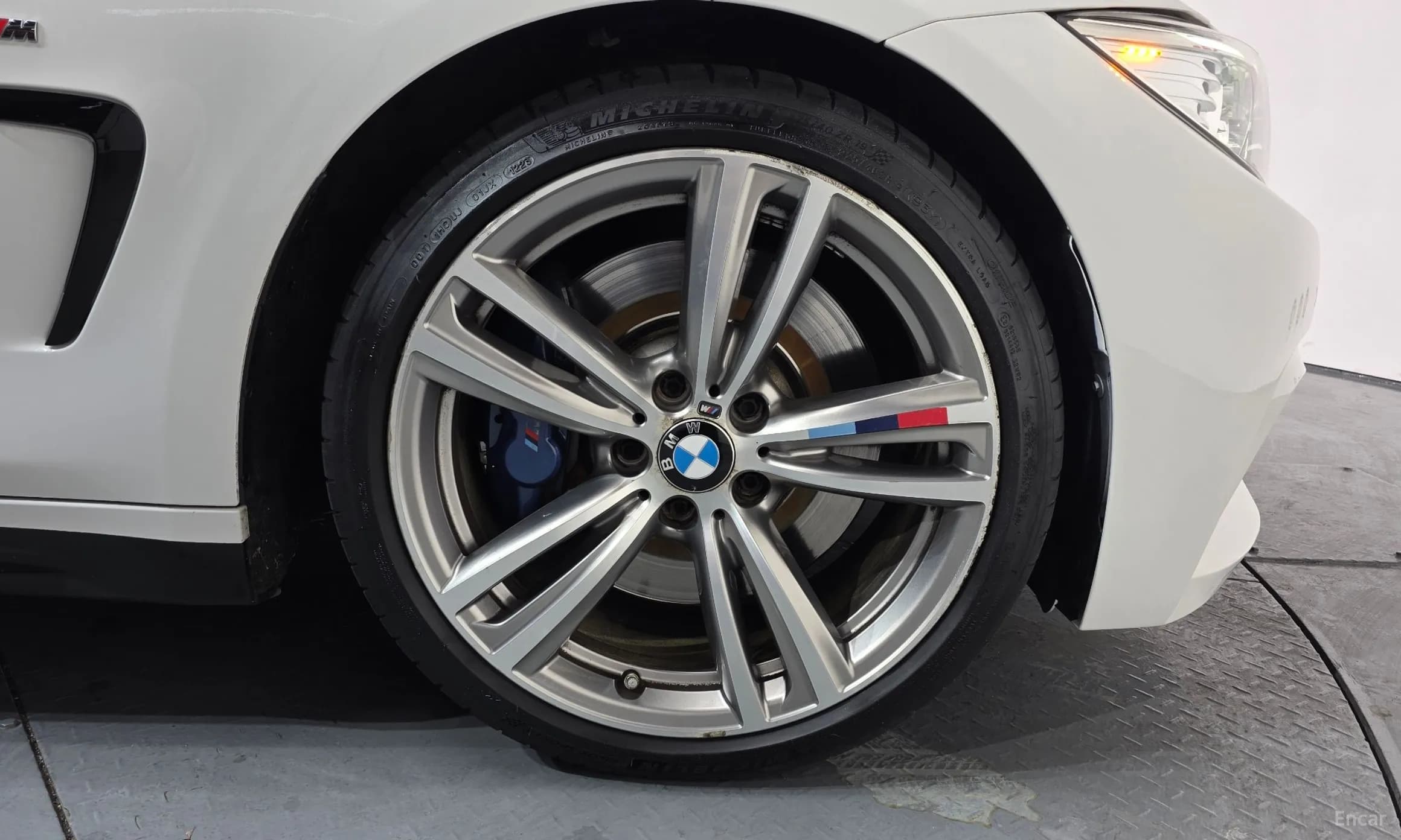 Series 4 (F32)
