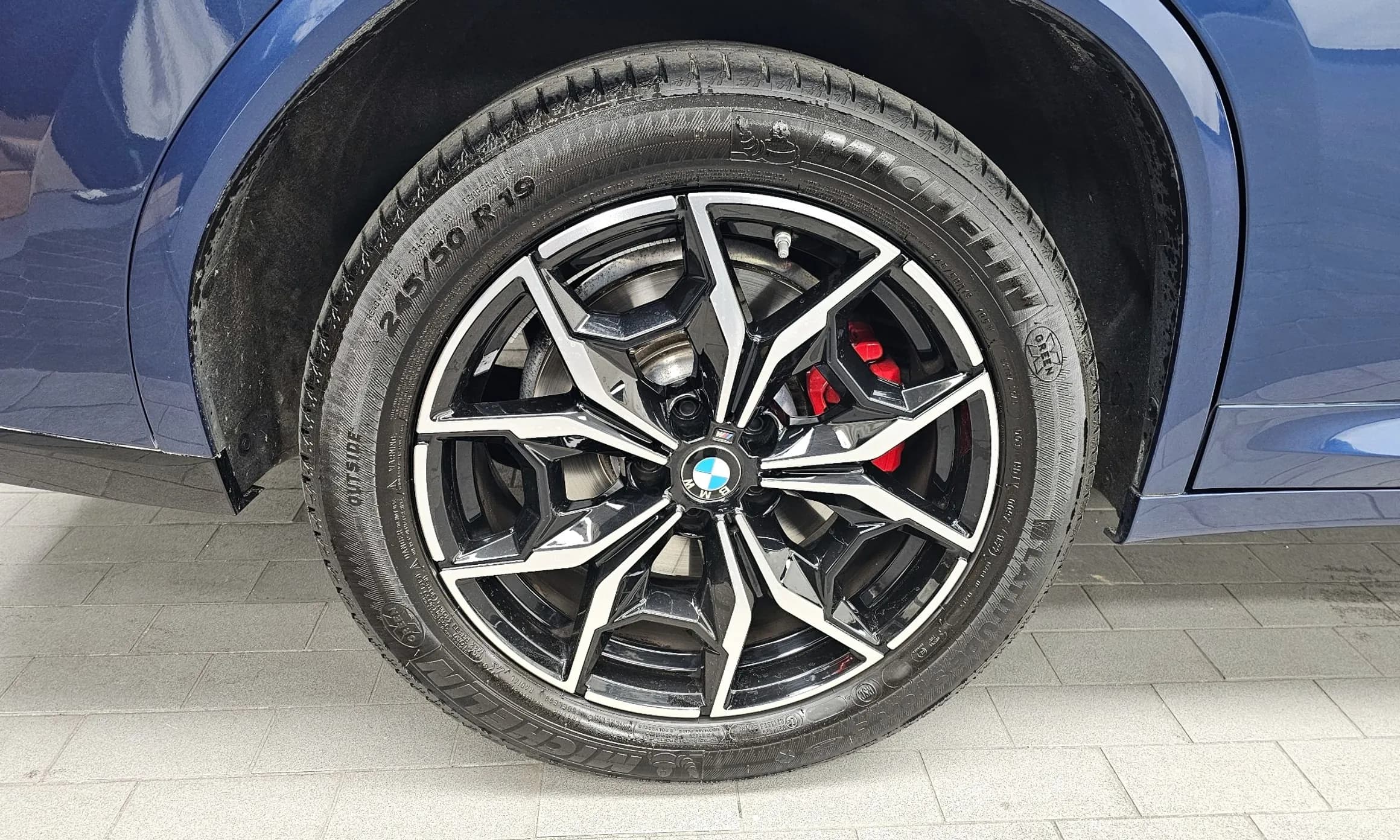 X4 (G02)