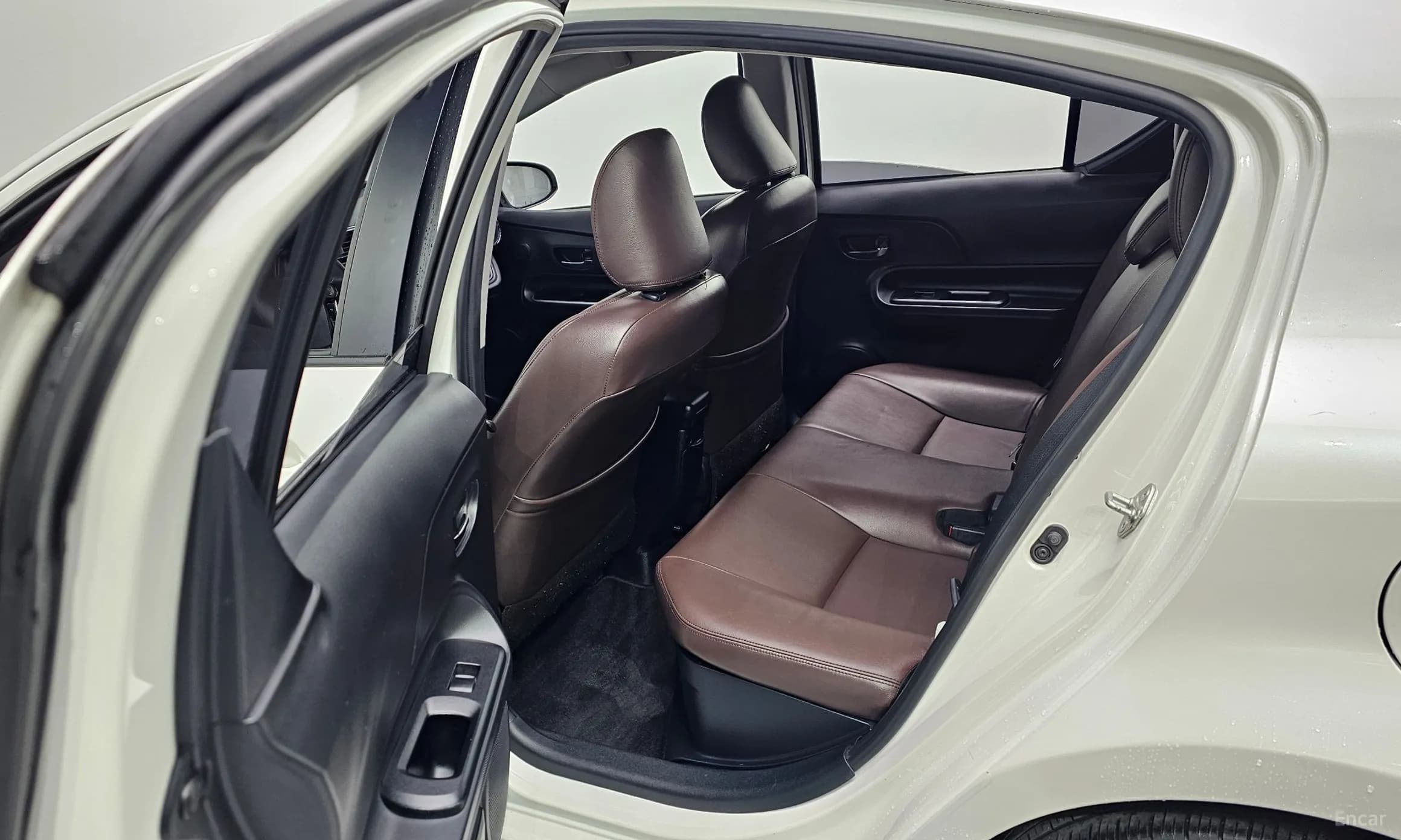 Prius C