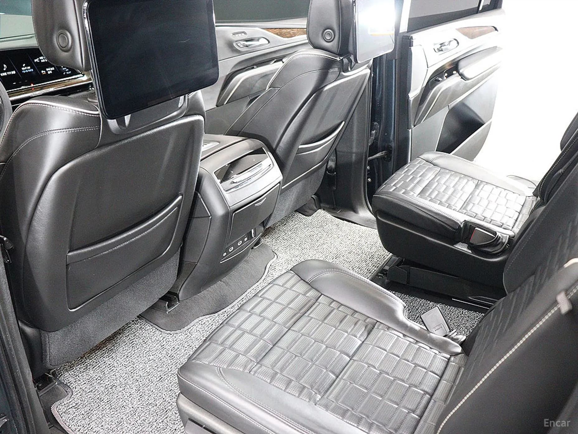 Escalade 5th Generation