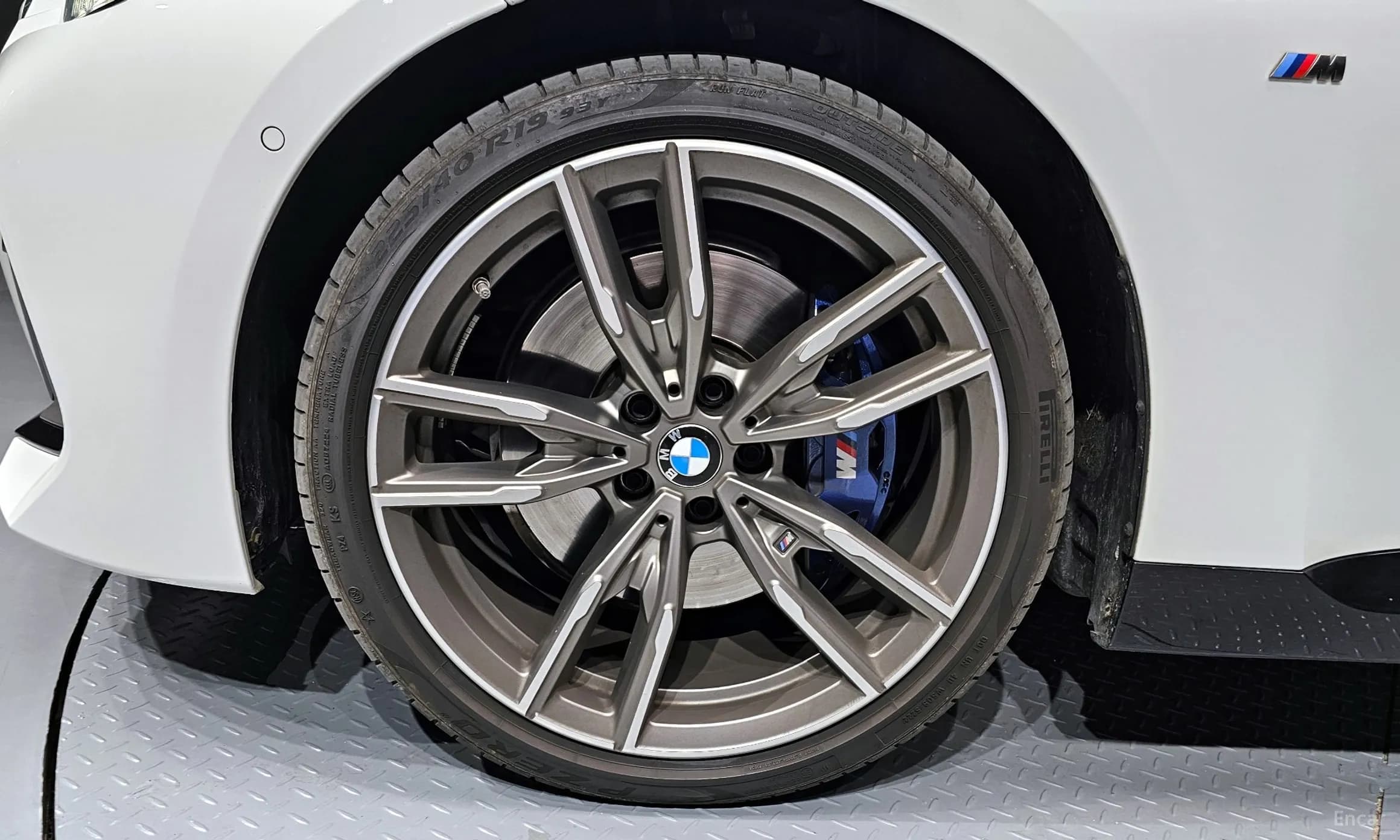 2 Series (G42)