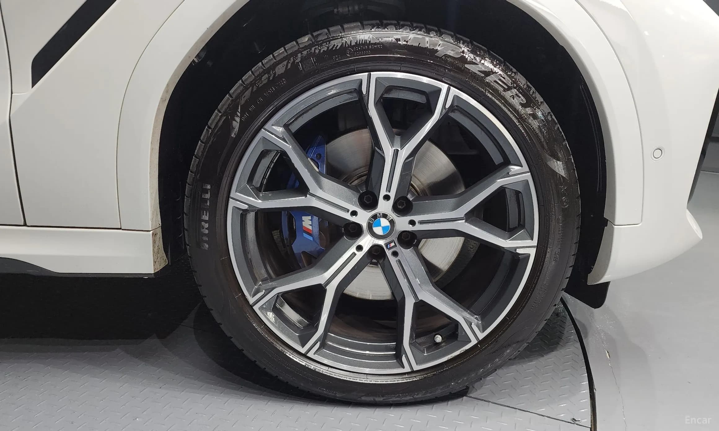 X6 (G06)