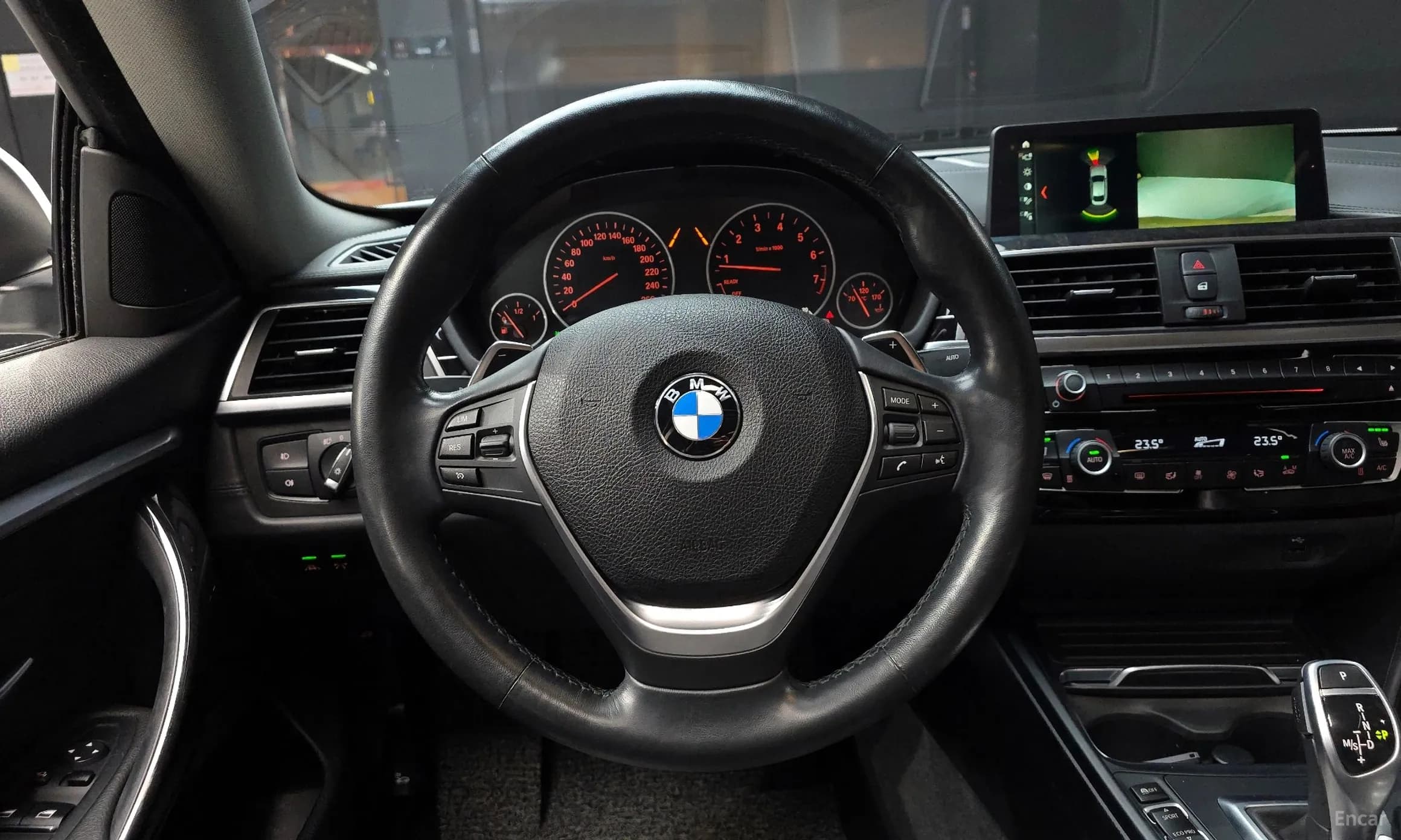 Series 4 (F32)