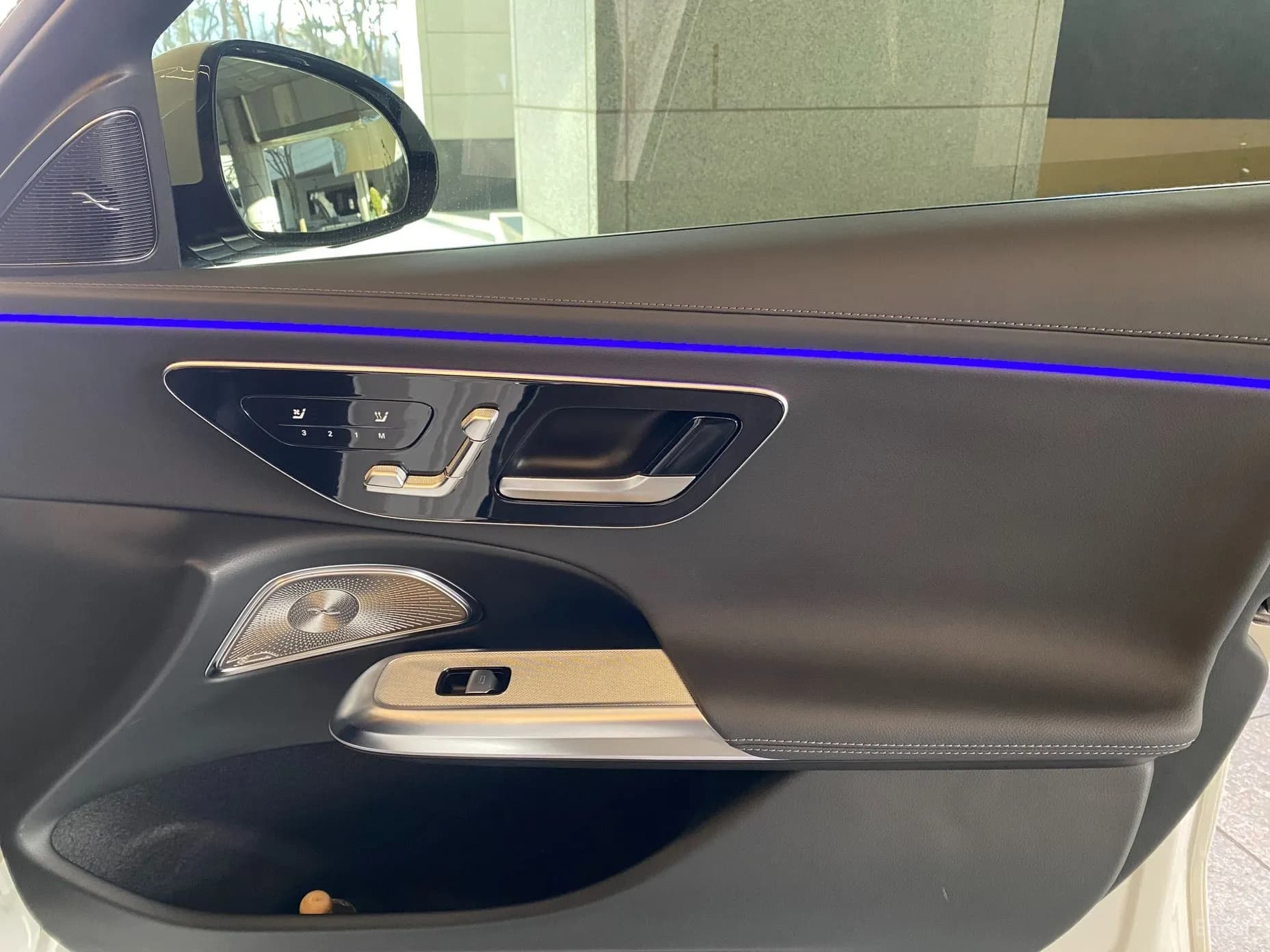 E-Class W214