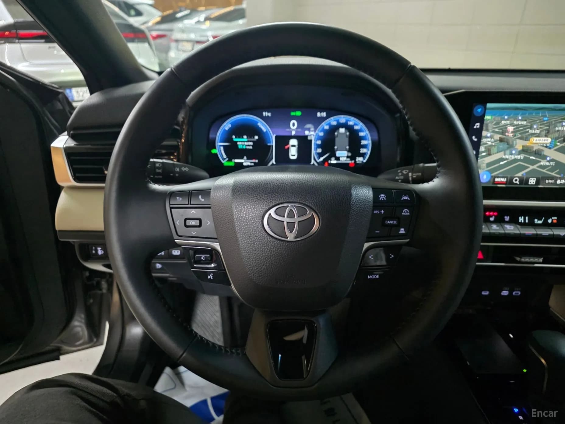 Camry (XV80)