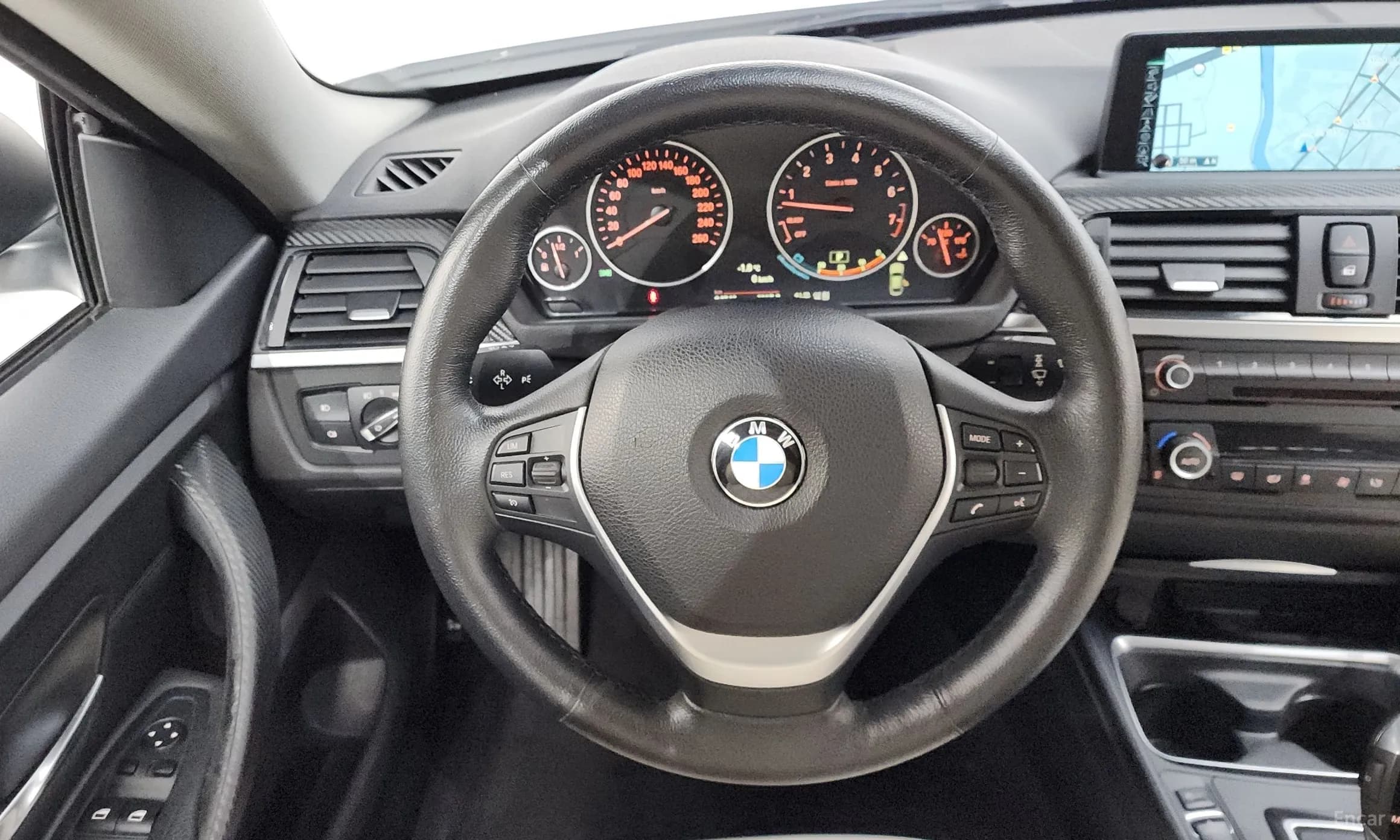 Series 4 (F32)