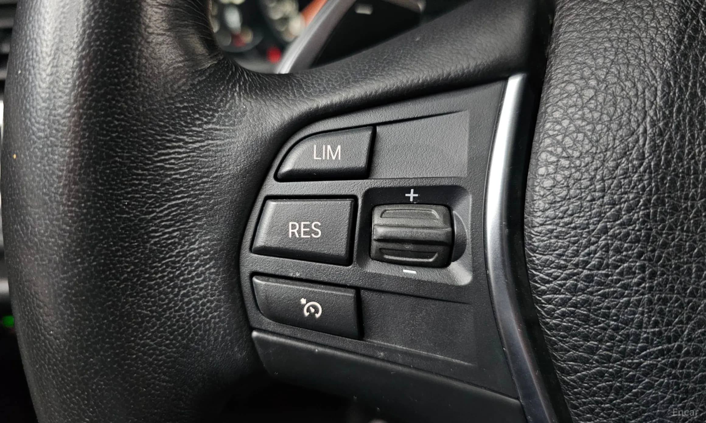 Series 4 (F32)