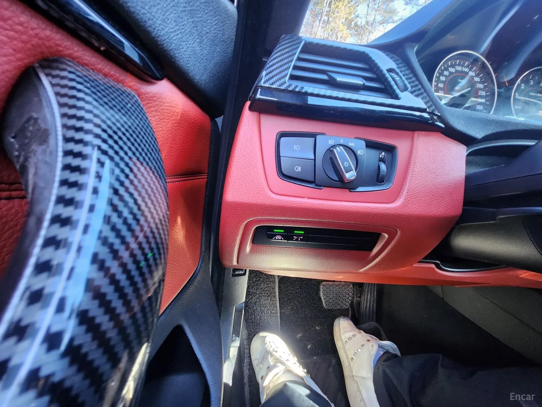 Series 4 (F32)