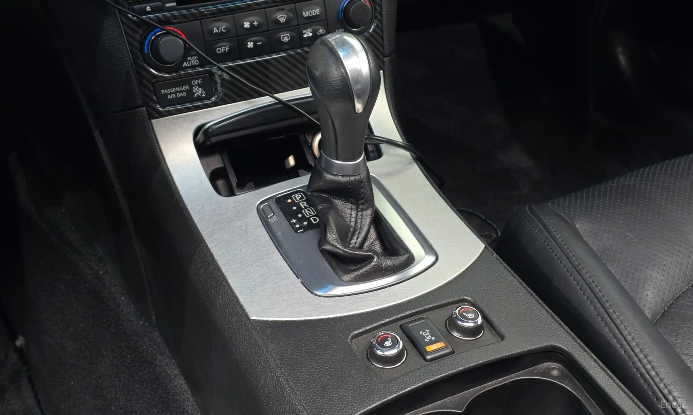 G37