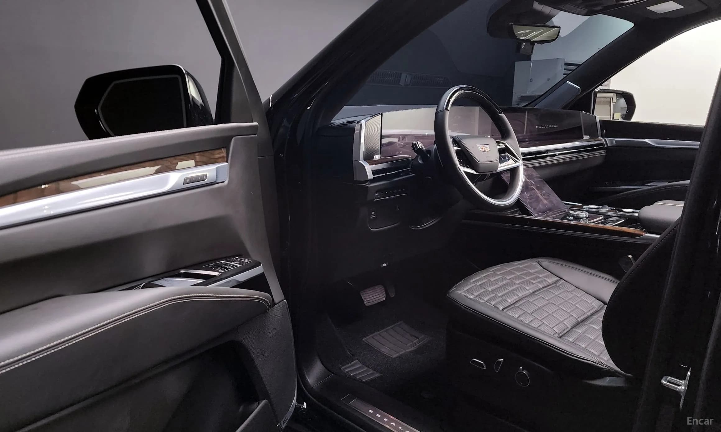 Escalade 5th Generation