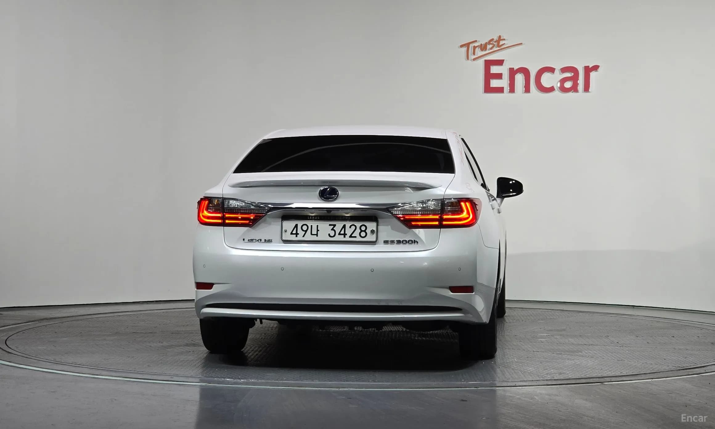 New ES300h