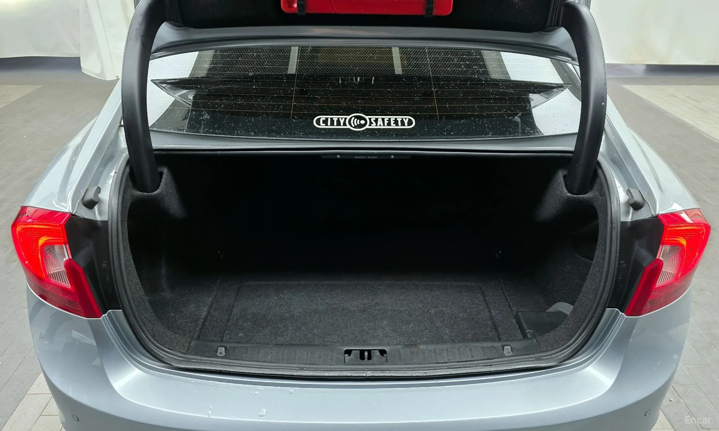 S60
