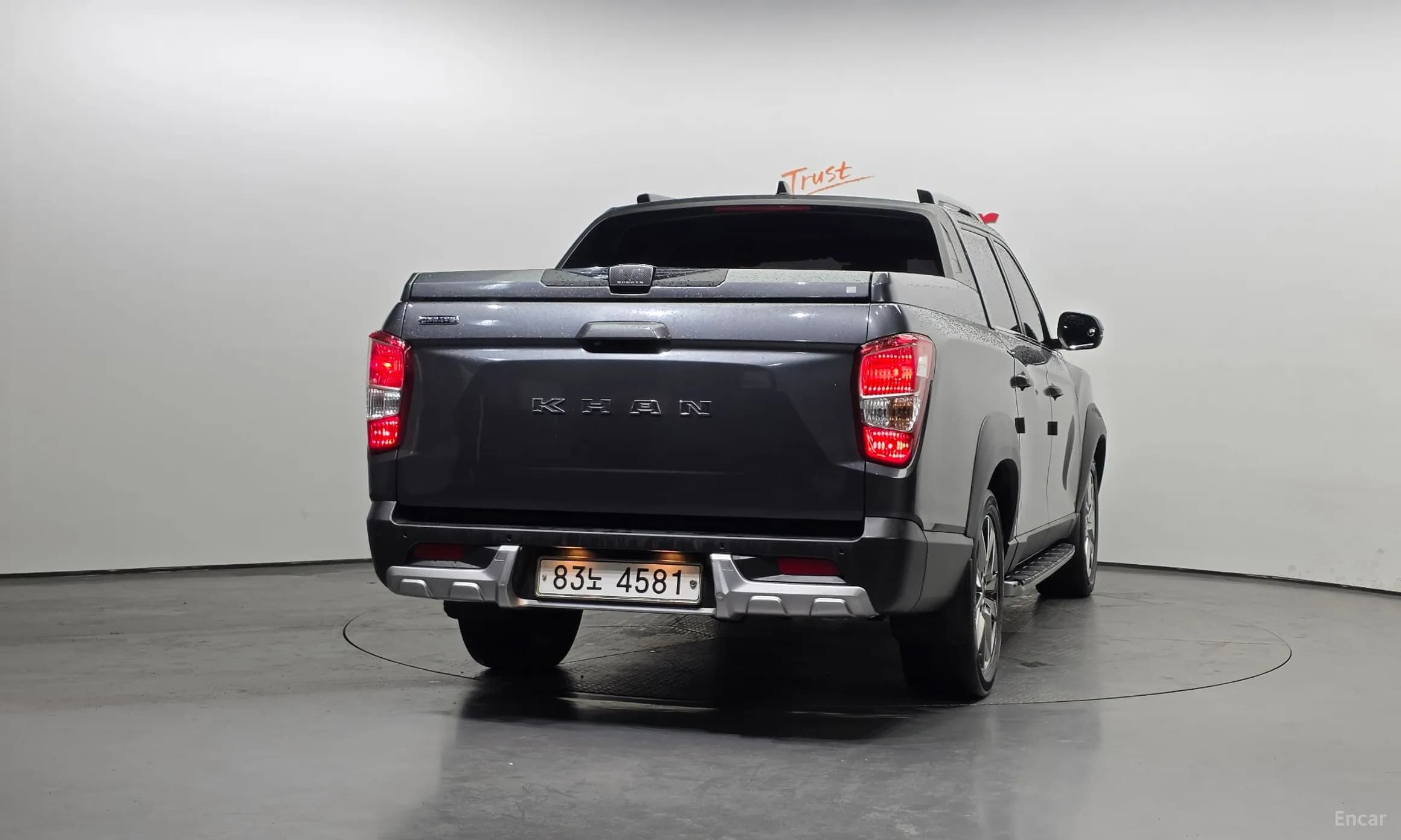 Rexton Sports Khan