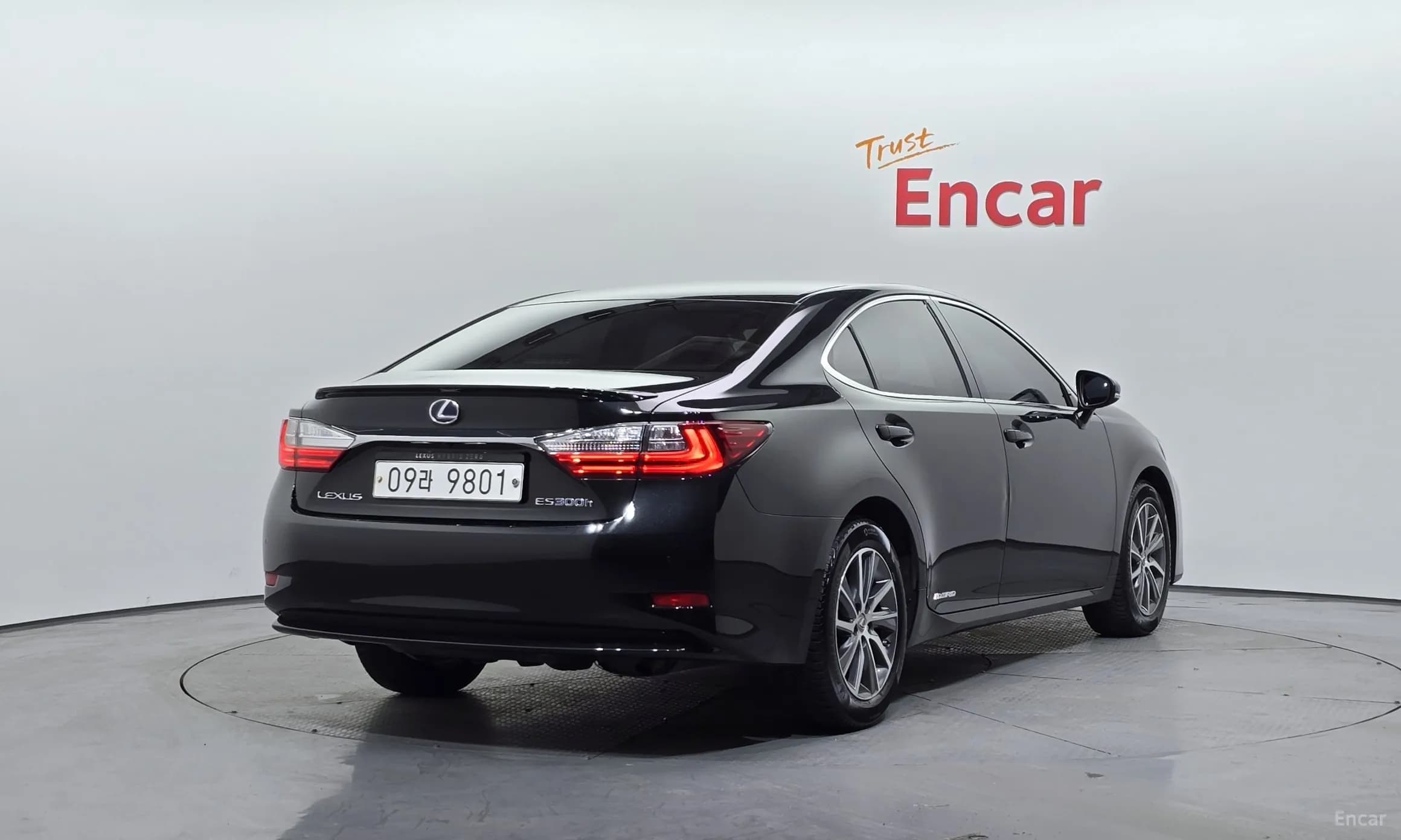New ES300h