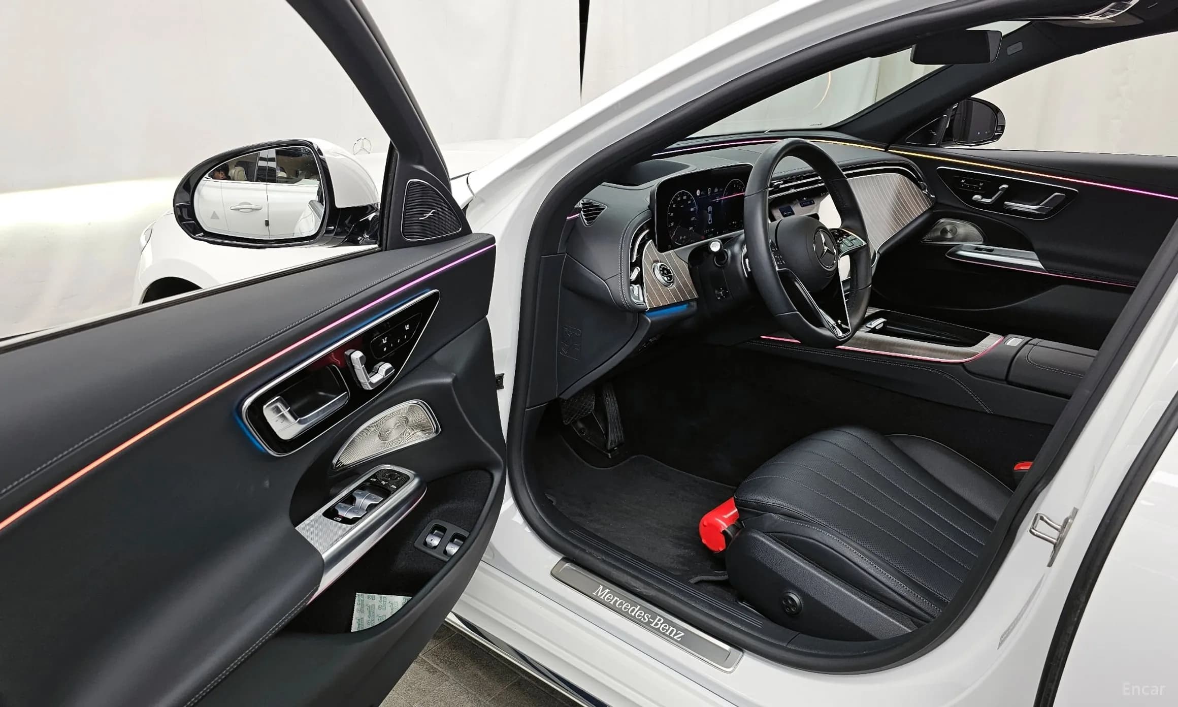 E-Class W214