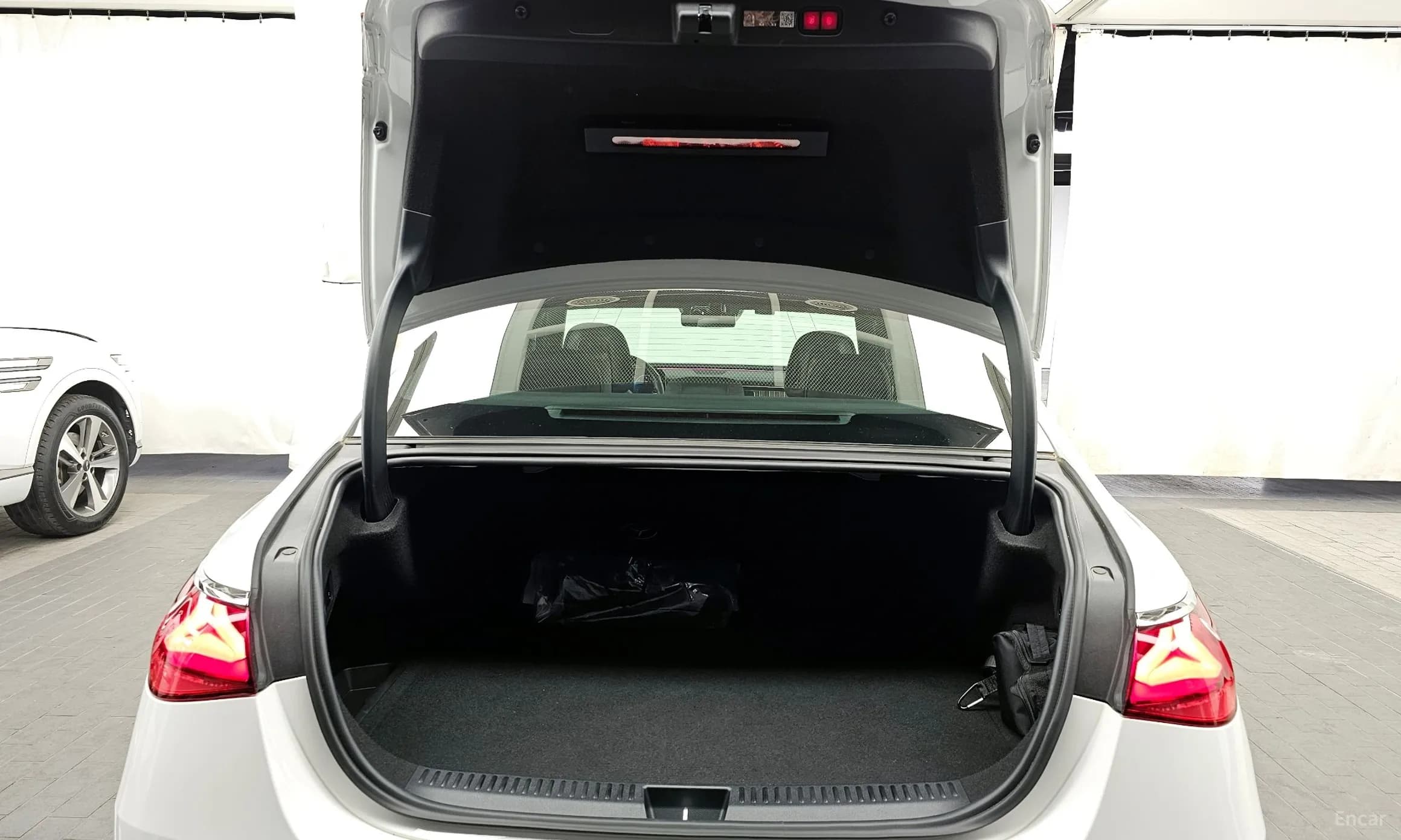 E-Class W214