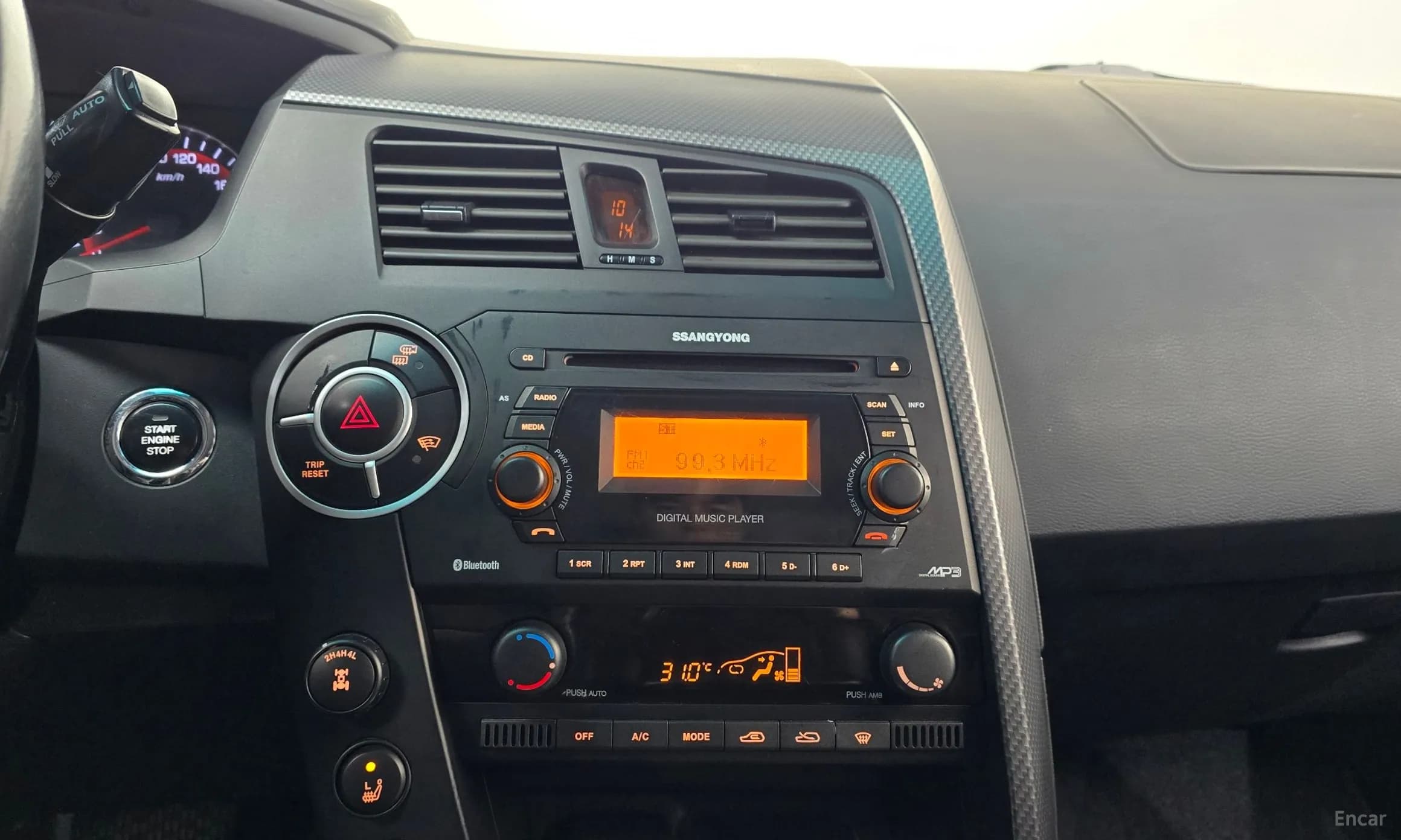 Korando Sports