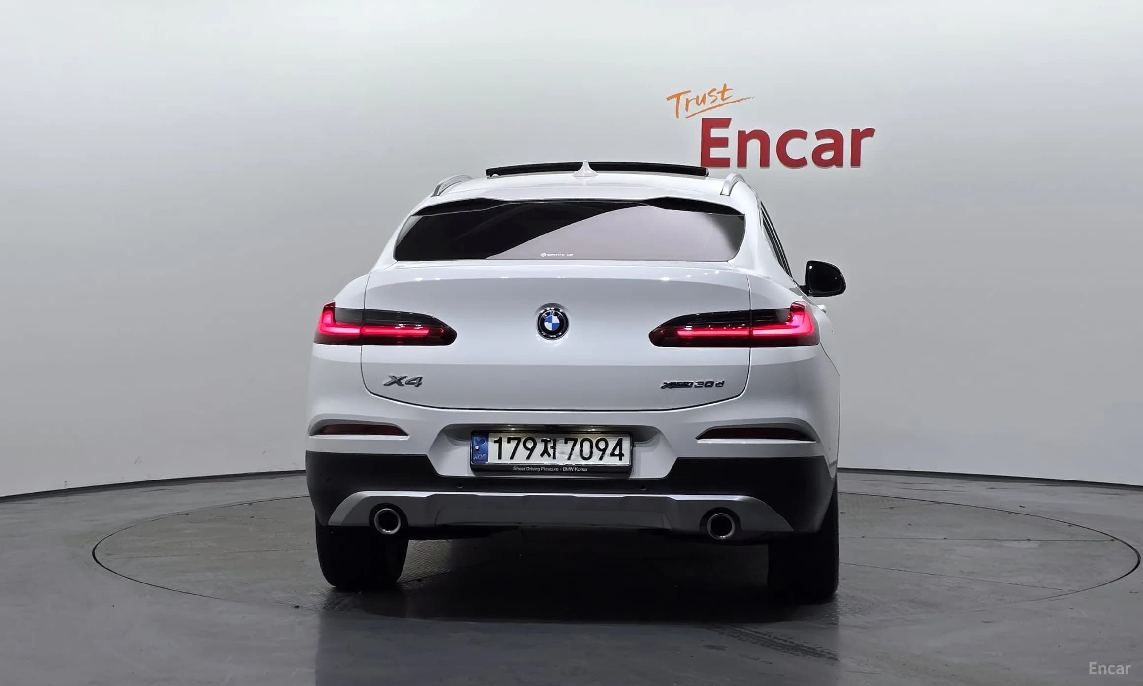 X4 (G02)