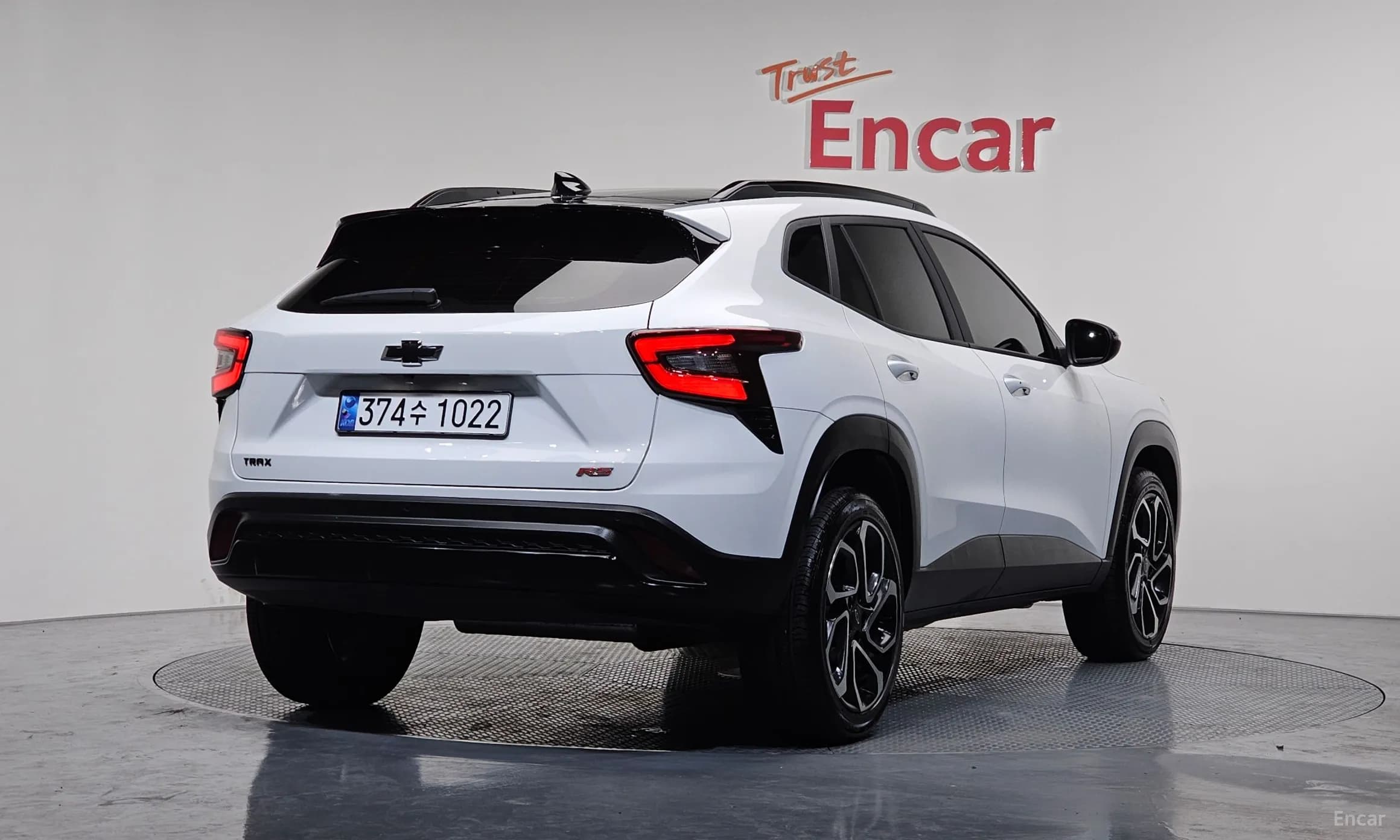 Trax Crossover