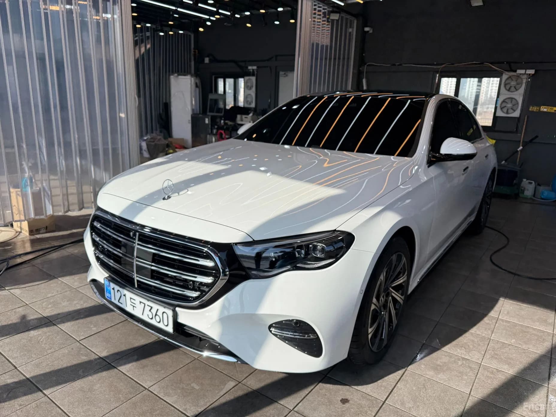 E-Class W214