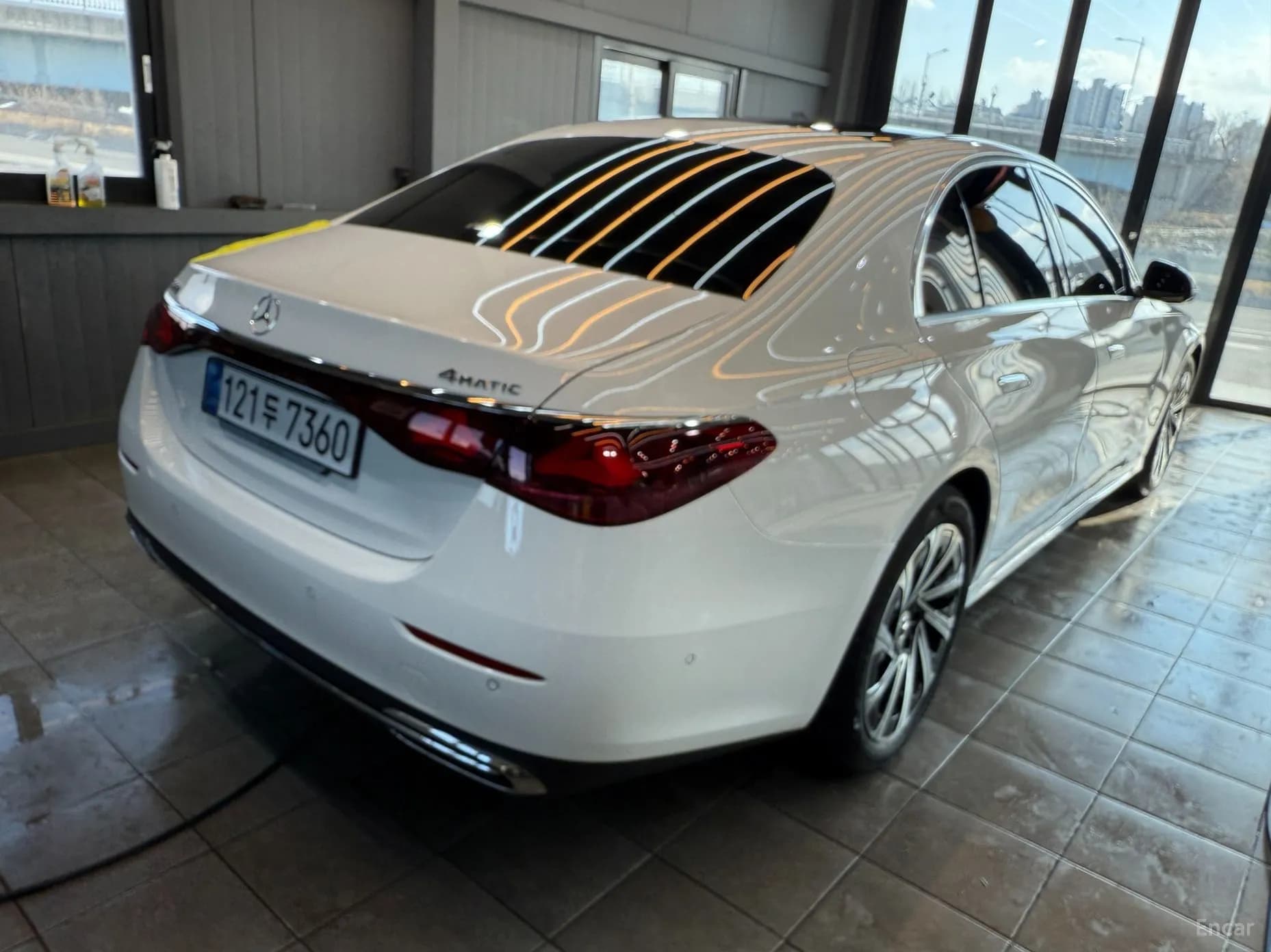 E-Class W214