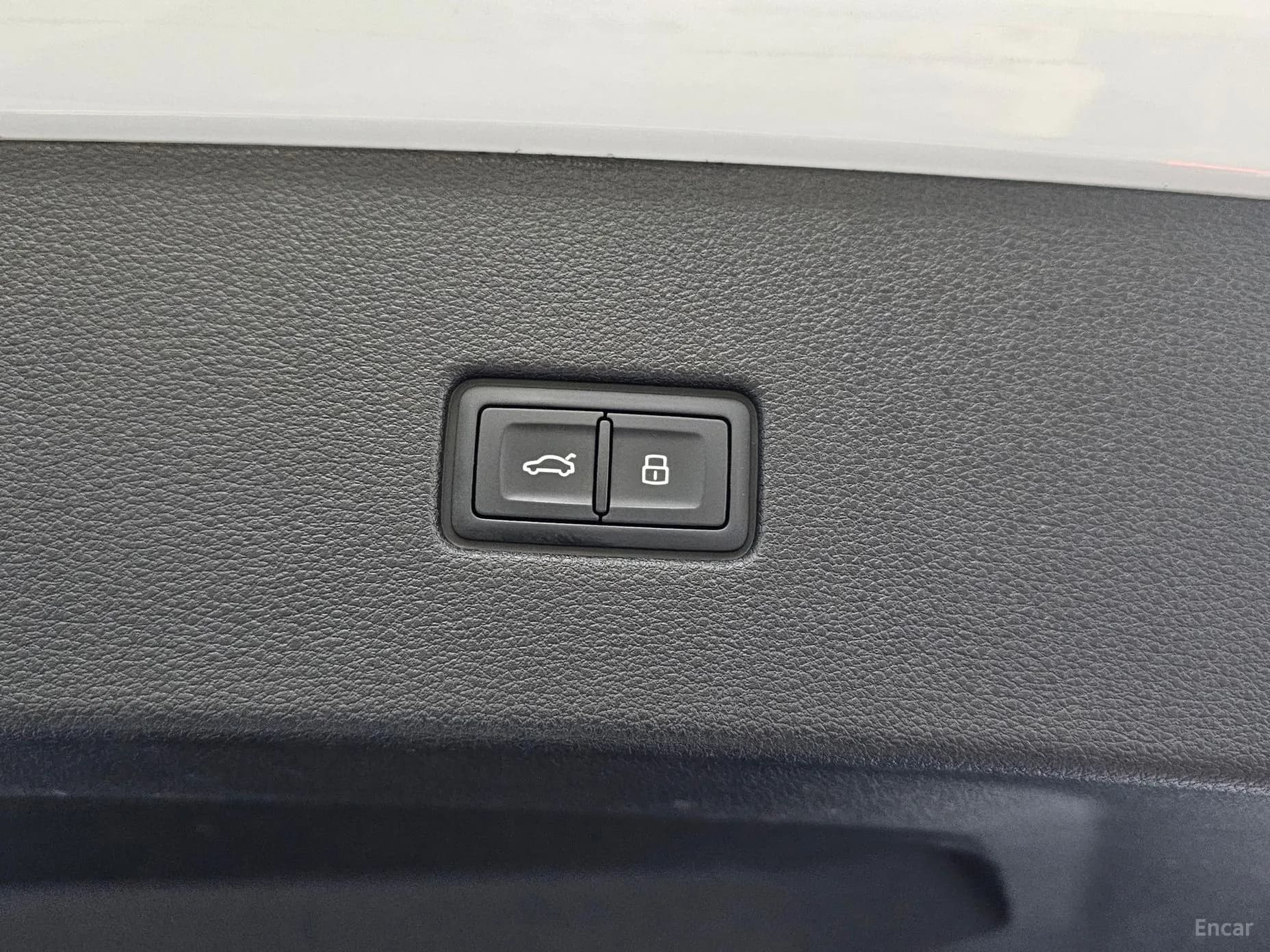 Q8 (4M)