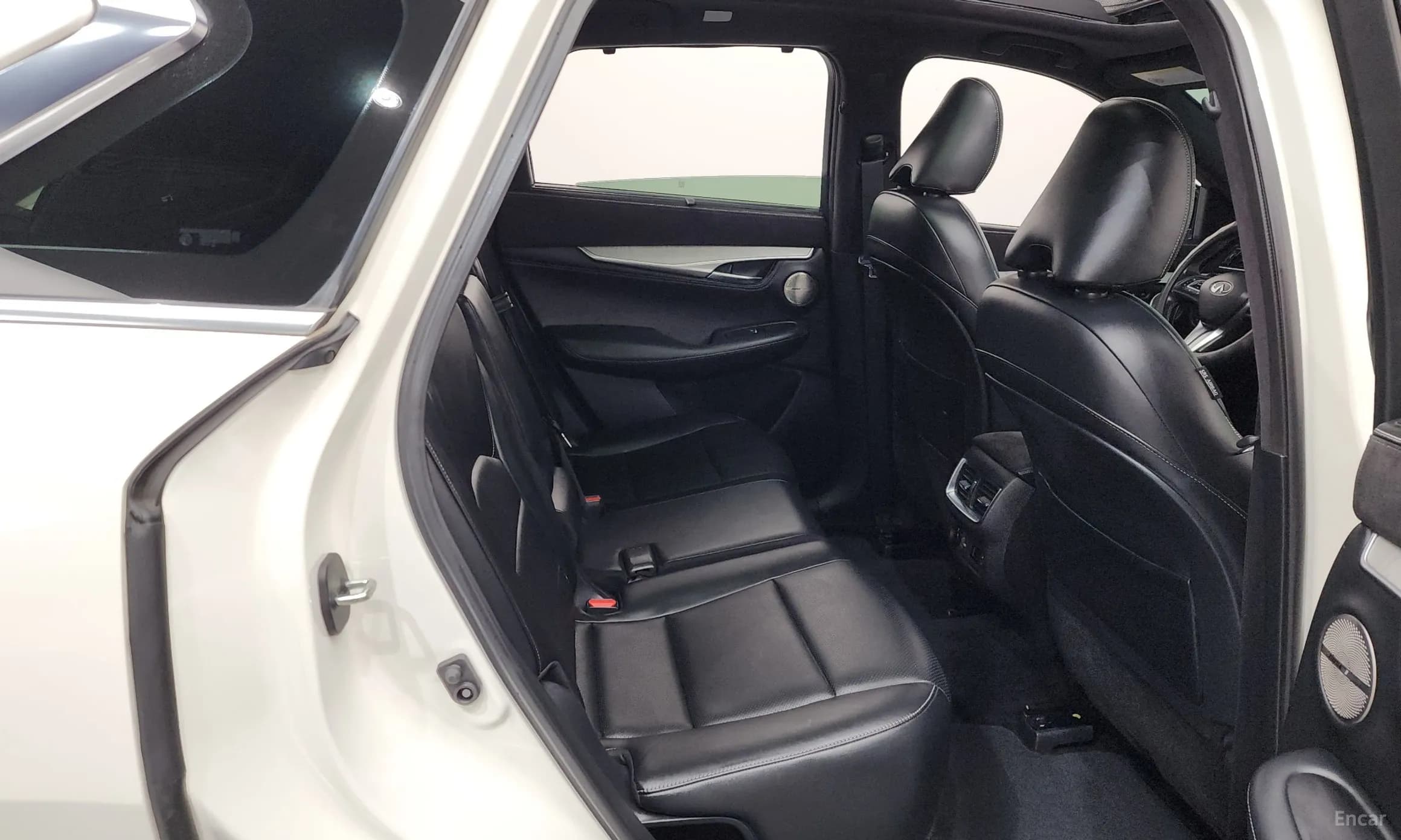 QX50 (P71A)